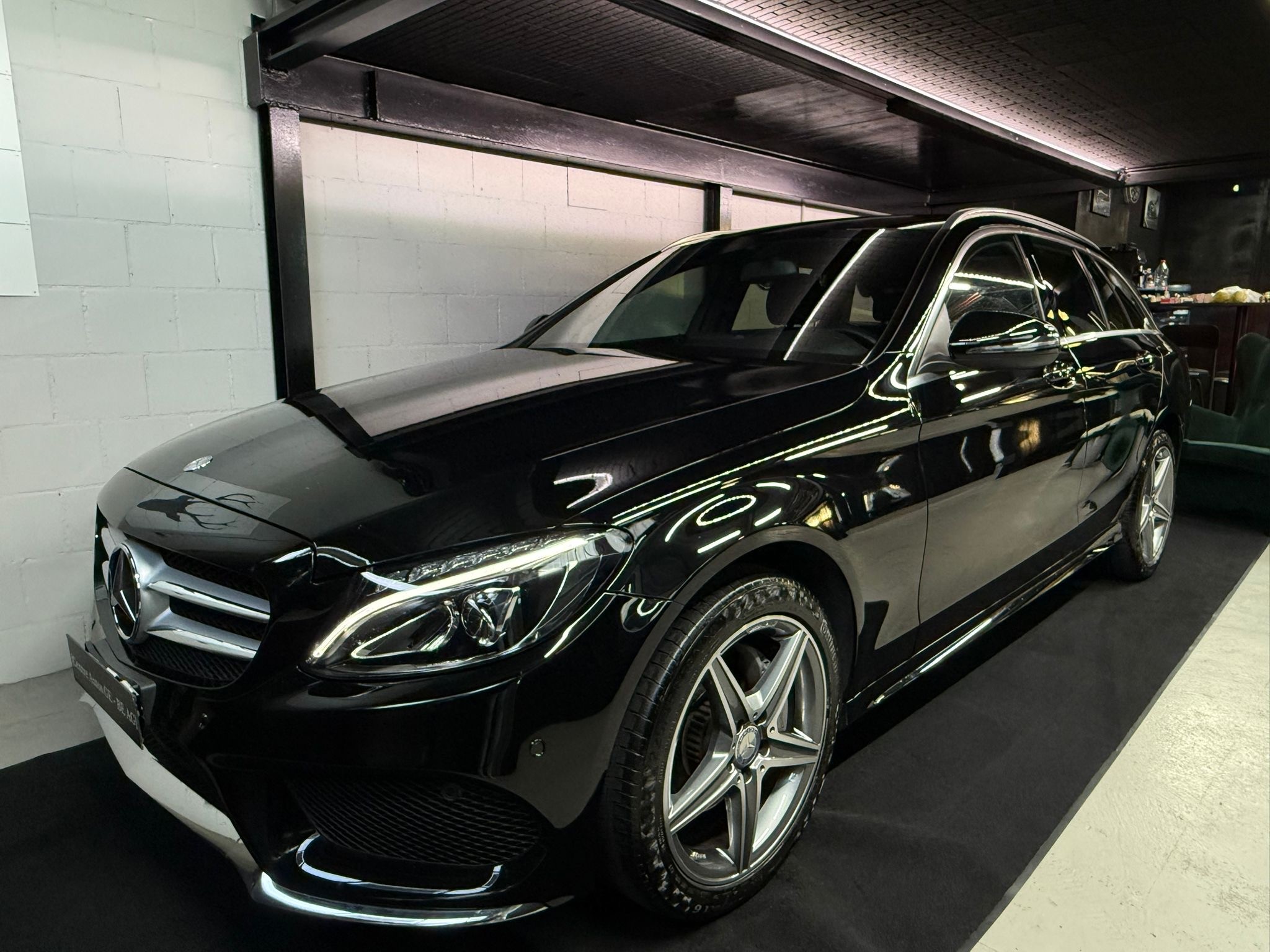 MERCEDES-BENZ C 200 AMG Line 4Matic 7G-Tronic