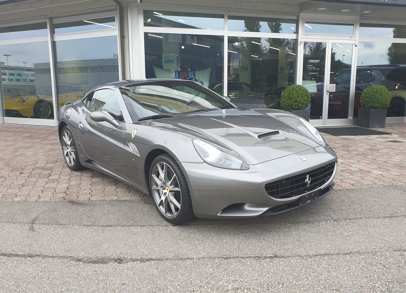 FERRARI California 4.3 V8