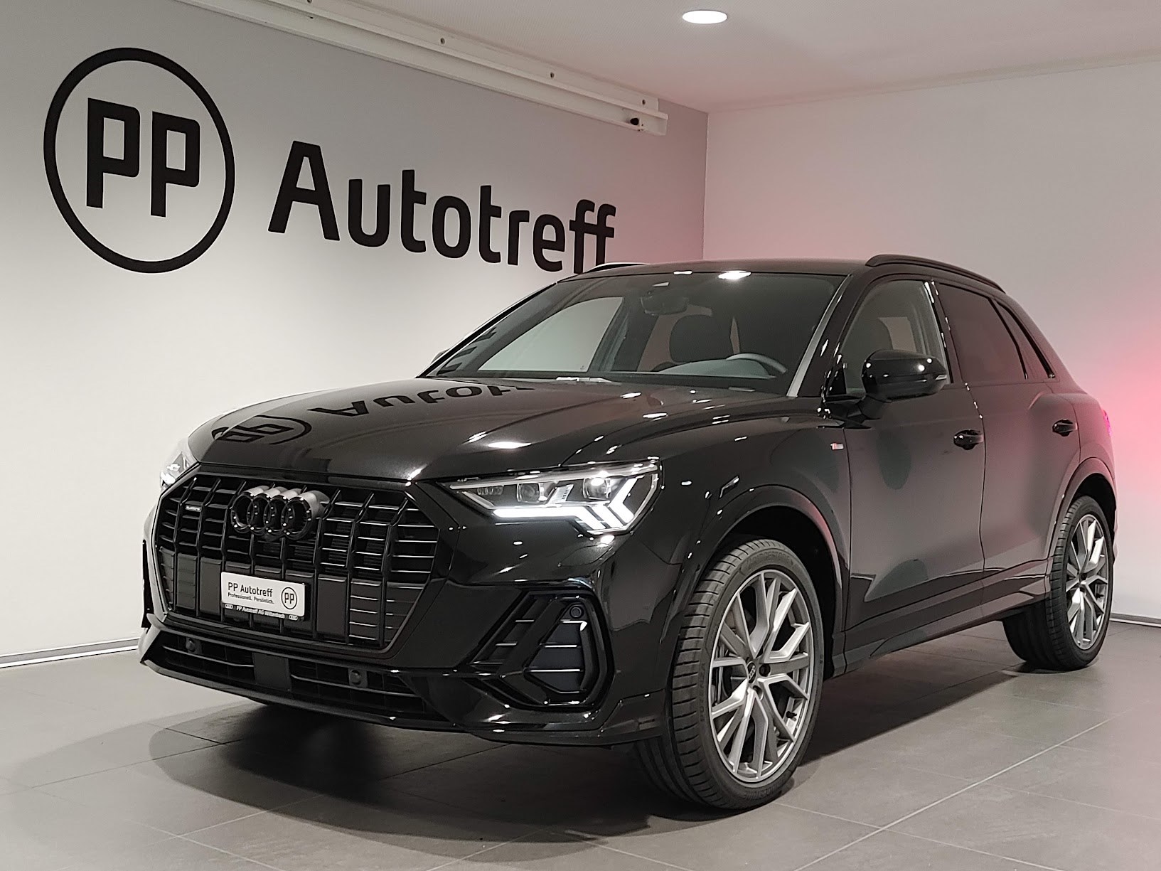 AUDI Q3 45 TFSI S line quattro S-tronic