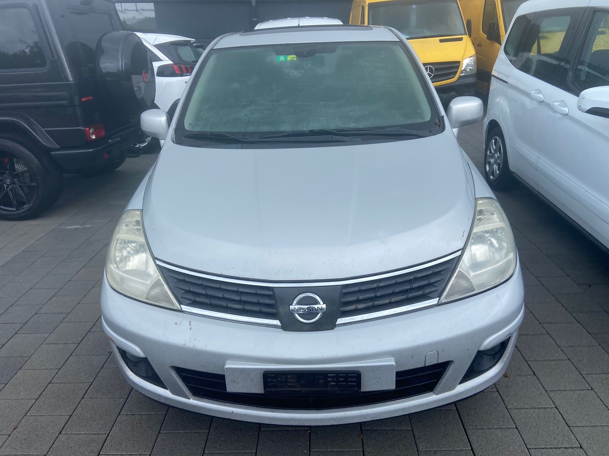 NISSAN Tiida 1.6 acenta Automatic