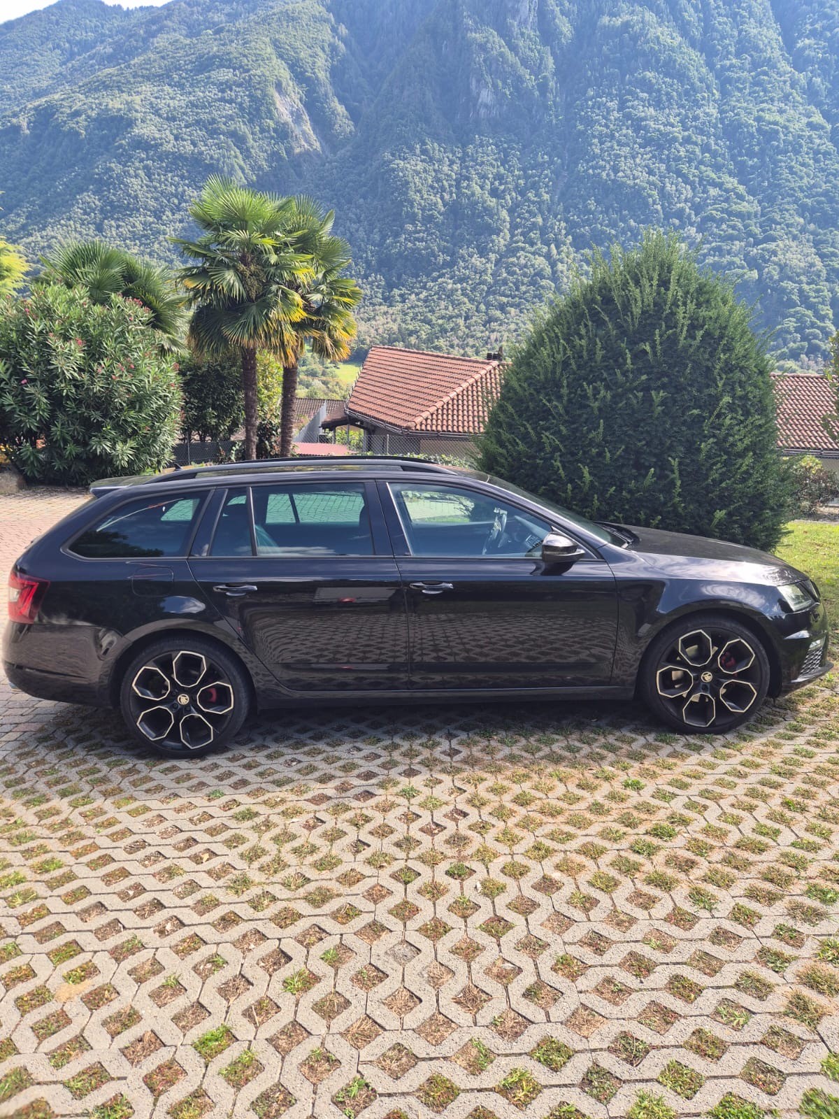 SKODA Octavia Combi 2.0 TDI RS 4x4 DSG