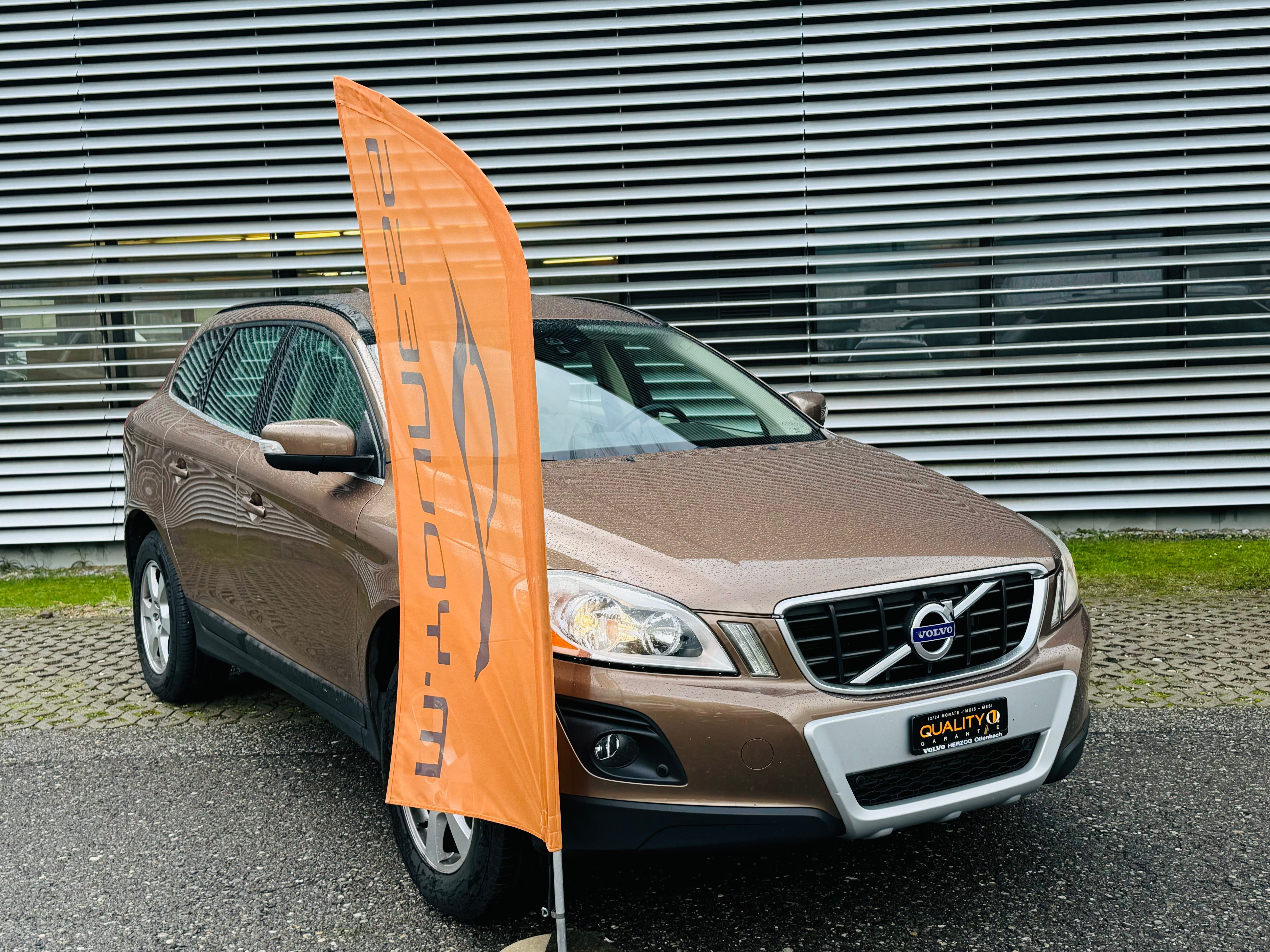 VOLVO XC60 D5 AWD Momentum Geartronic