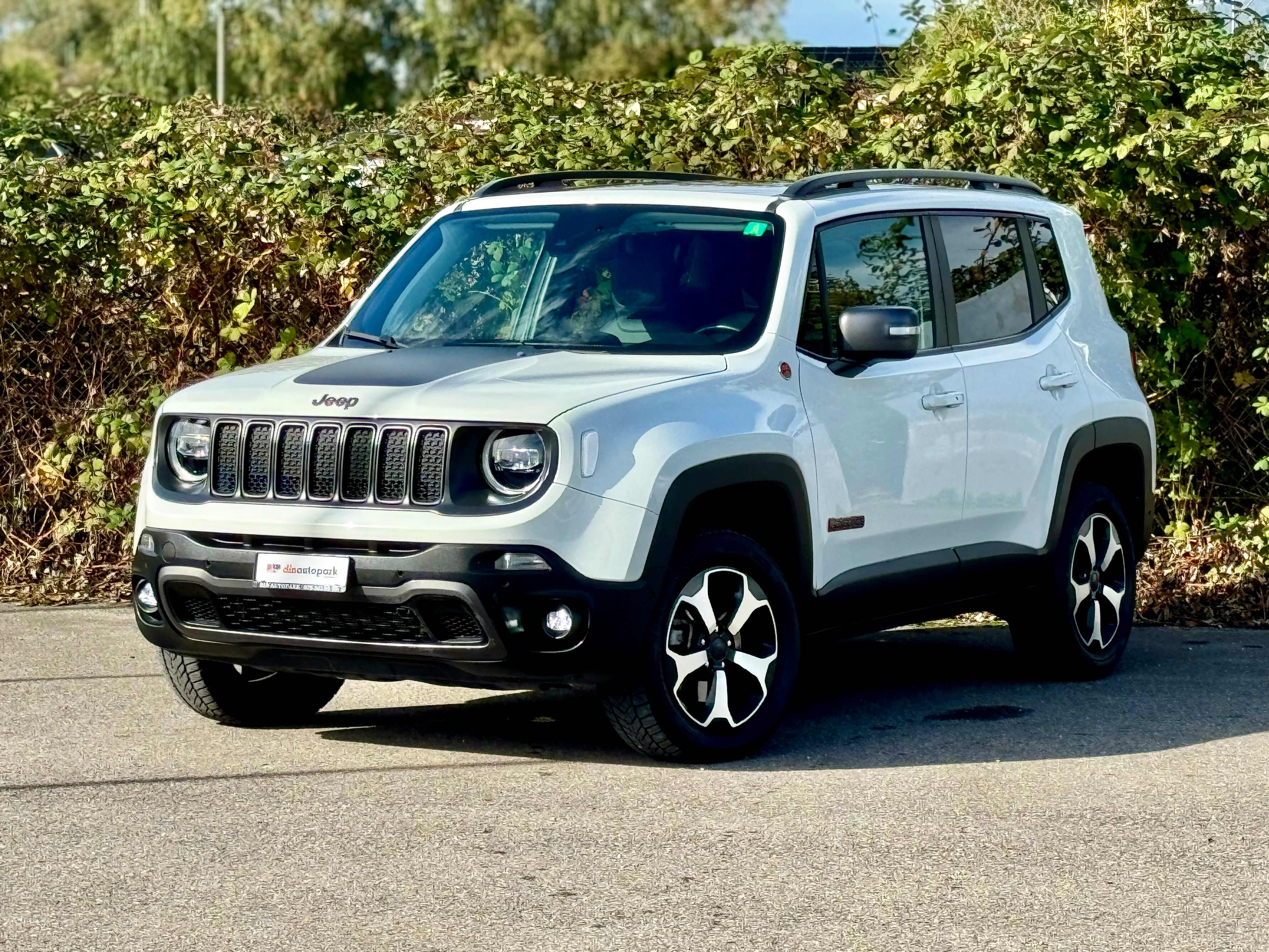 JEEP Renegade 2.0 MJ Trailhawk AWD + Low Range 9ATX