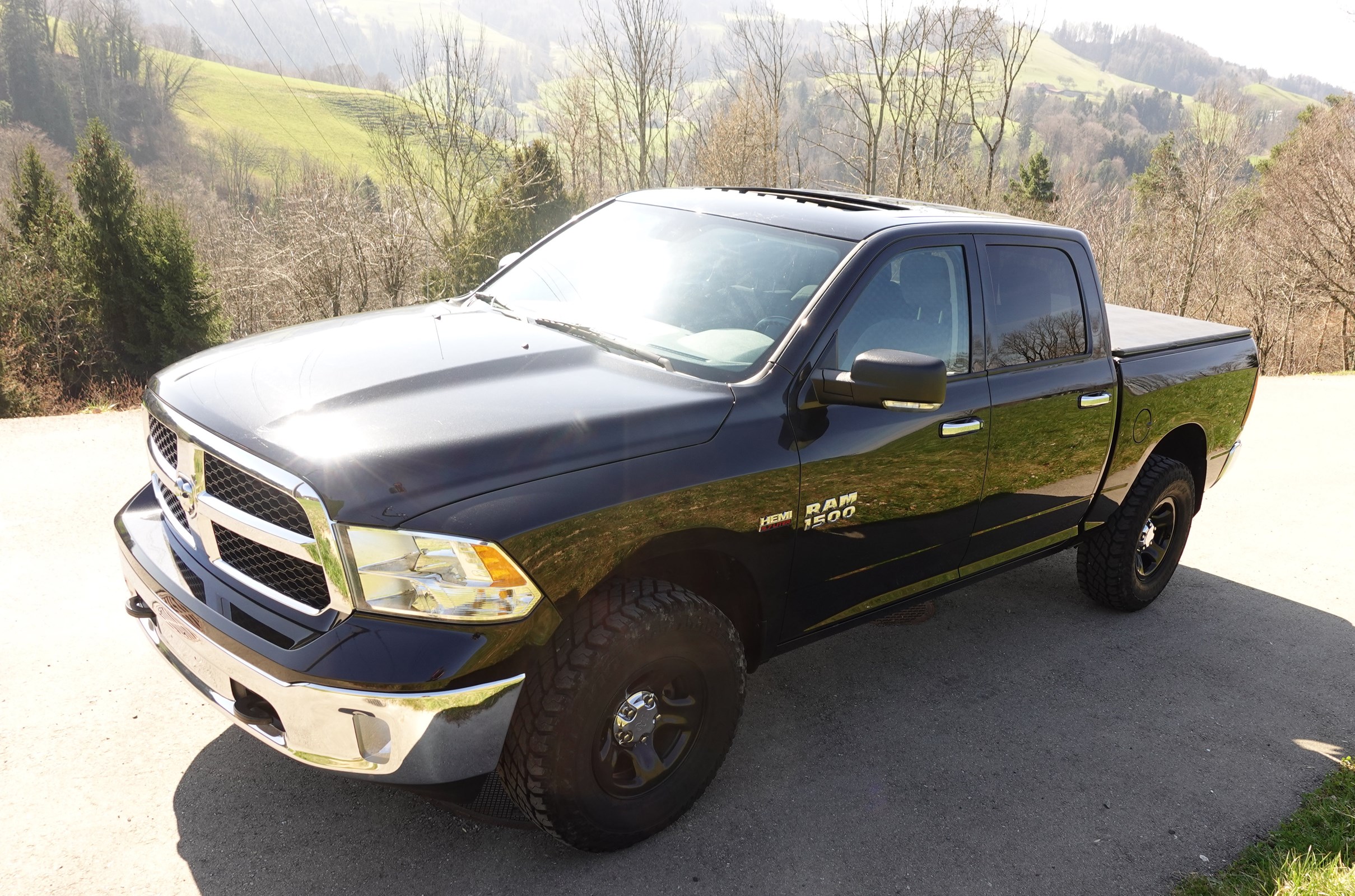 DODGE Ram Hemi 1500 4SLT