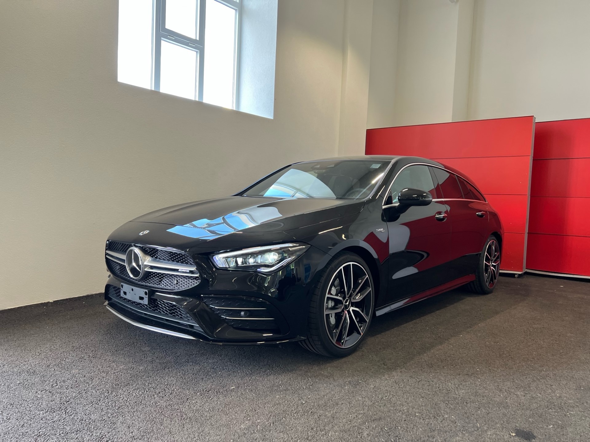 MERCEDES-BENZ CLA SB 35 AMG 4Matic