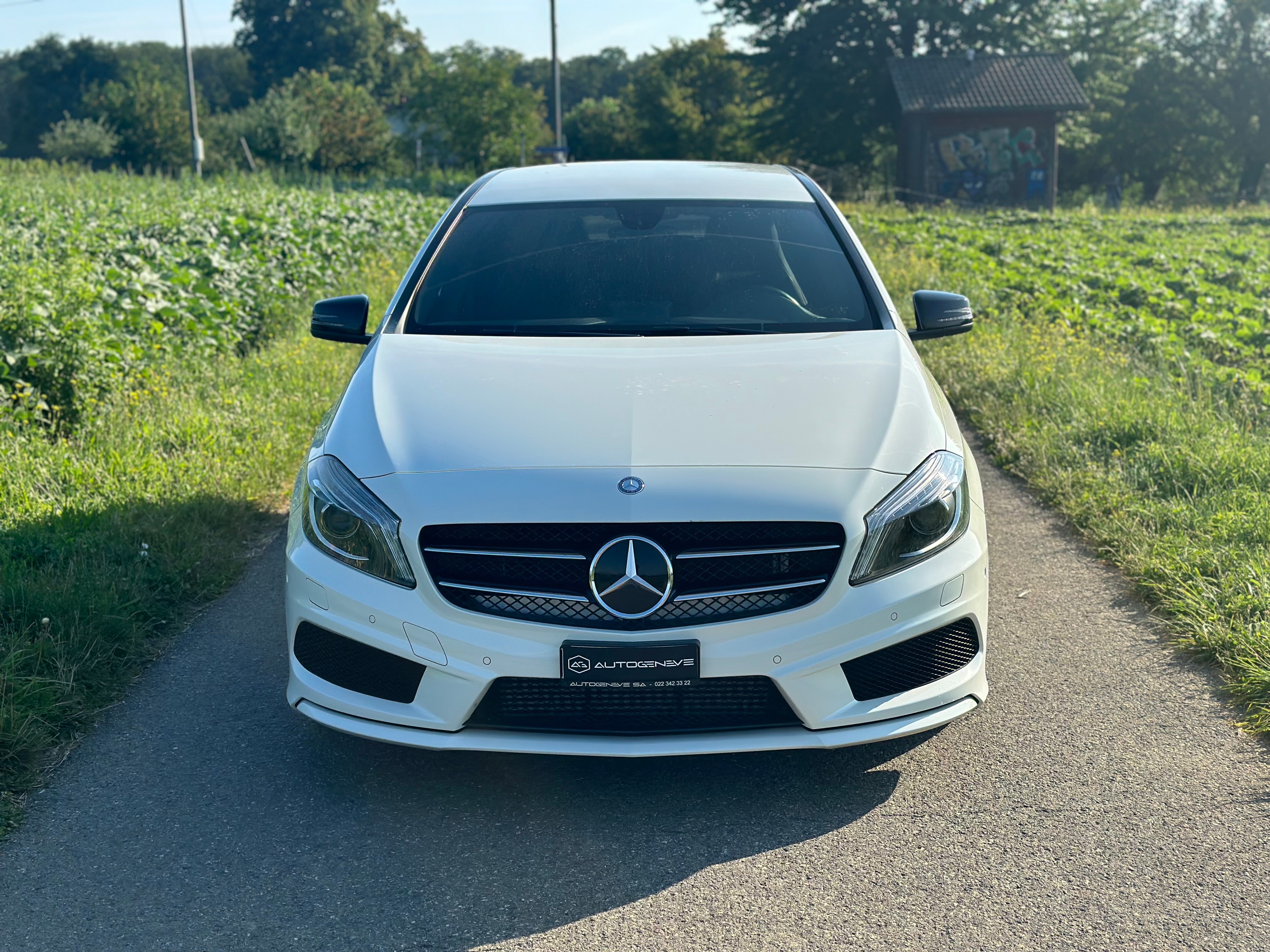 MERCEDES-BENZ A 180 AMG Line