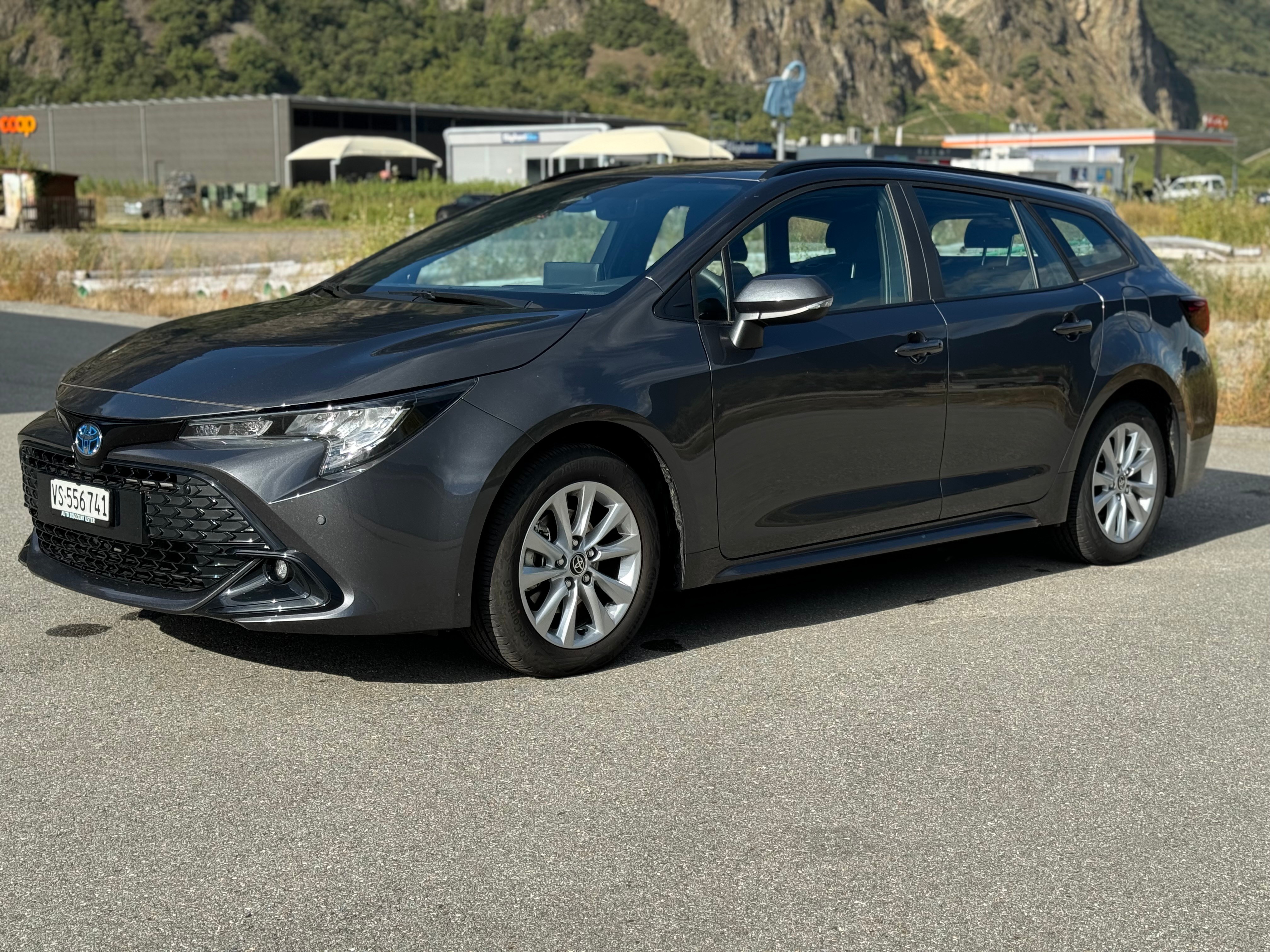 TOYOTA Corolla Touring Sport 1.8 HSD Sport e-CVT