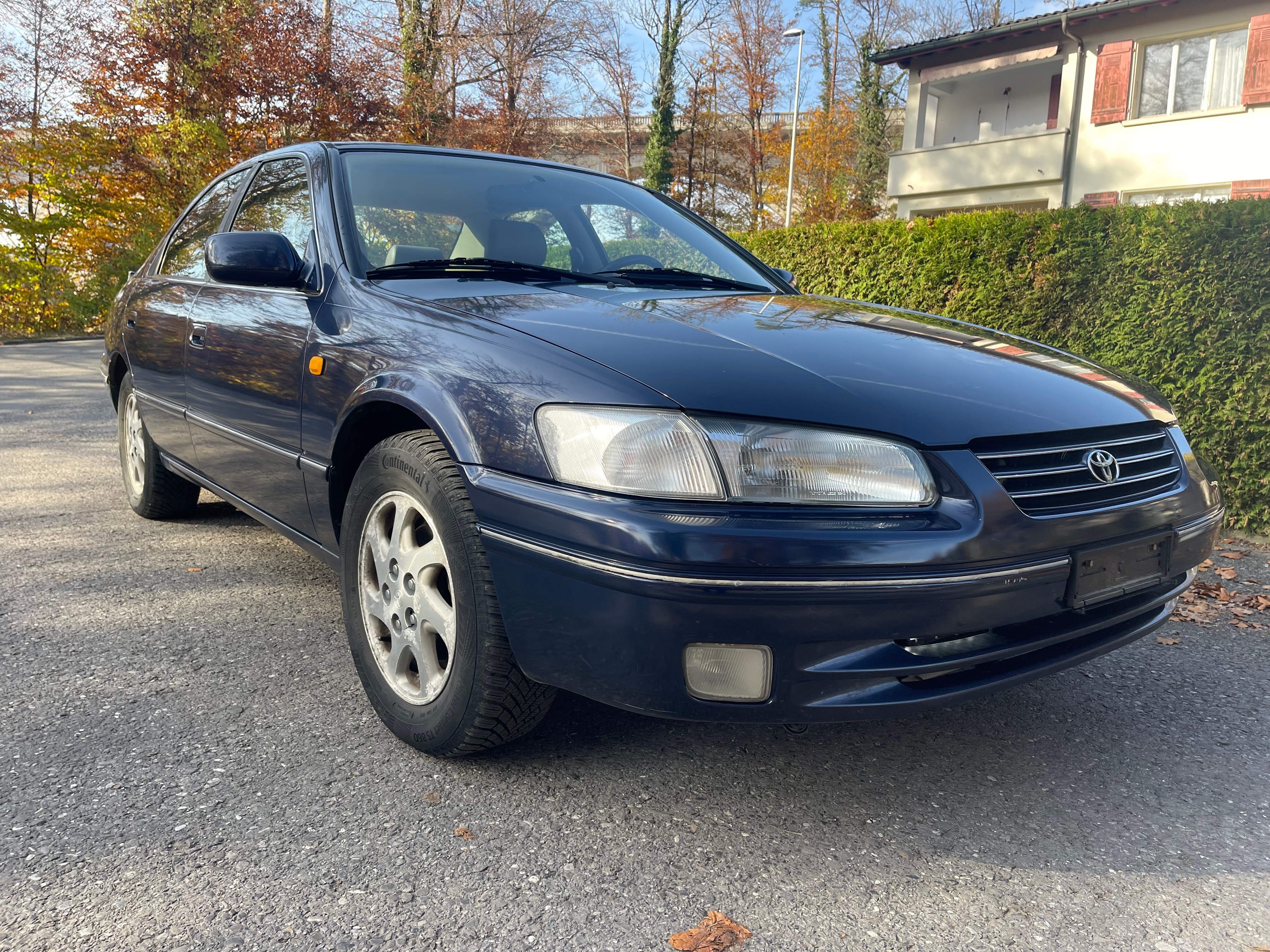 TOYOTA Camry 3.0 V6