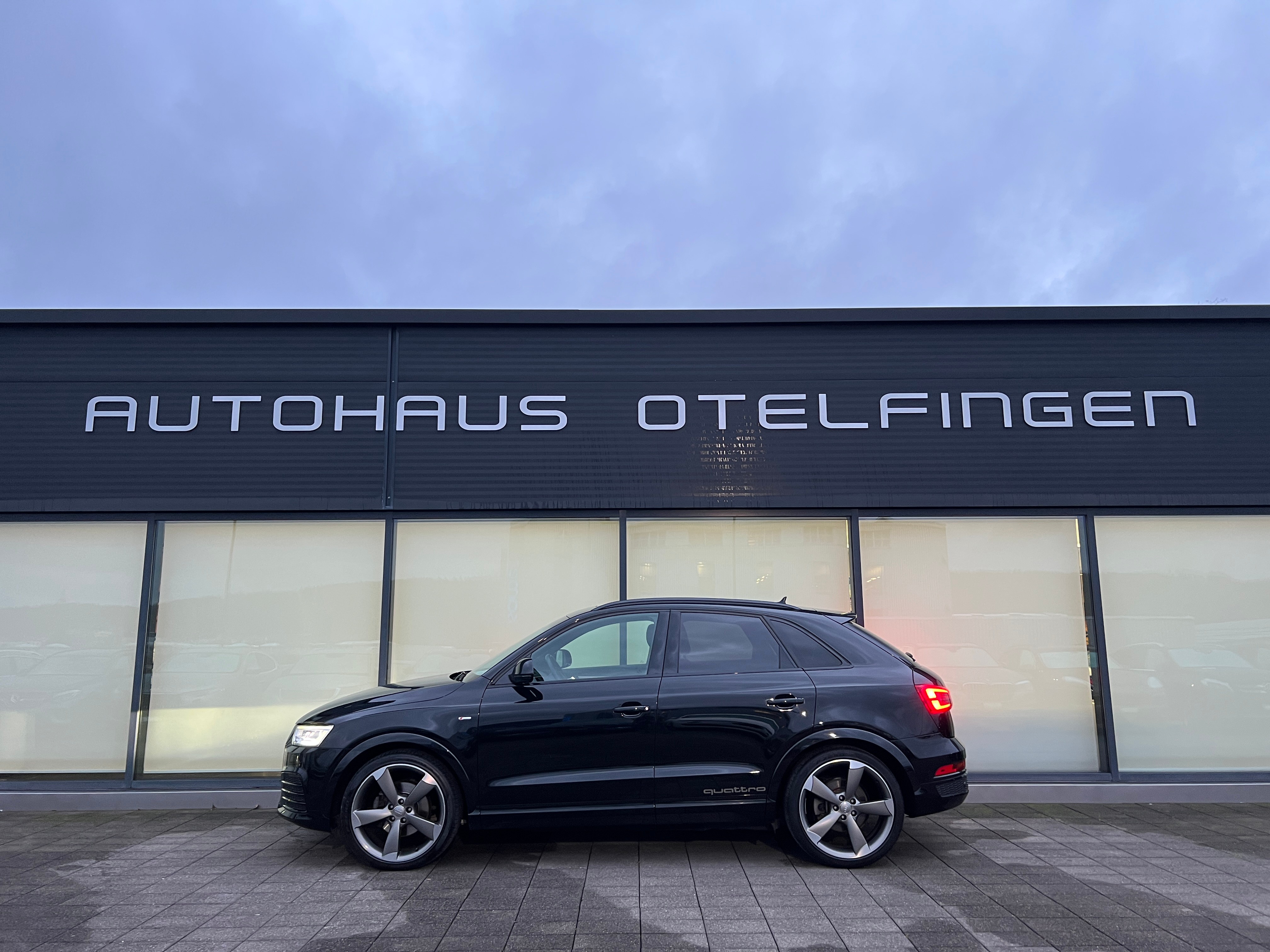 AUDI Q3 2.0 TFSI sport quattro S-tronic