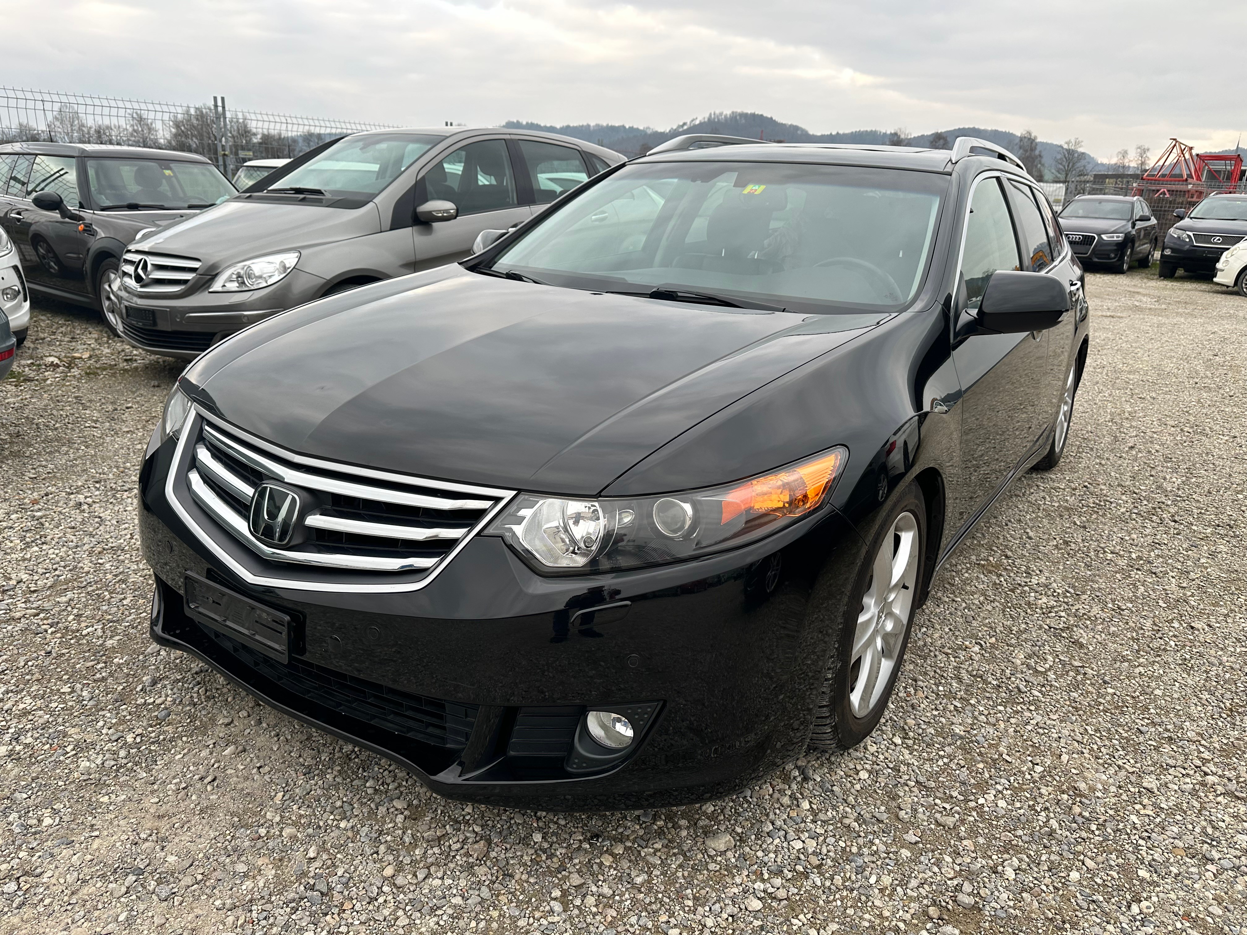 HONDA Accord Tourer 2.4i 16V Executive-Plus Automatic