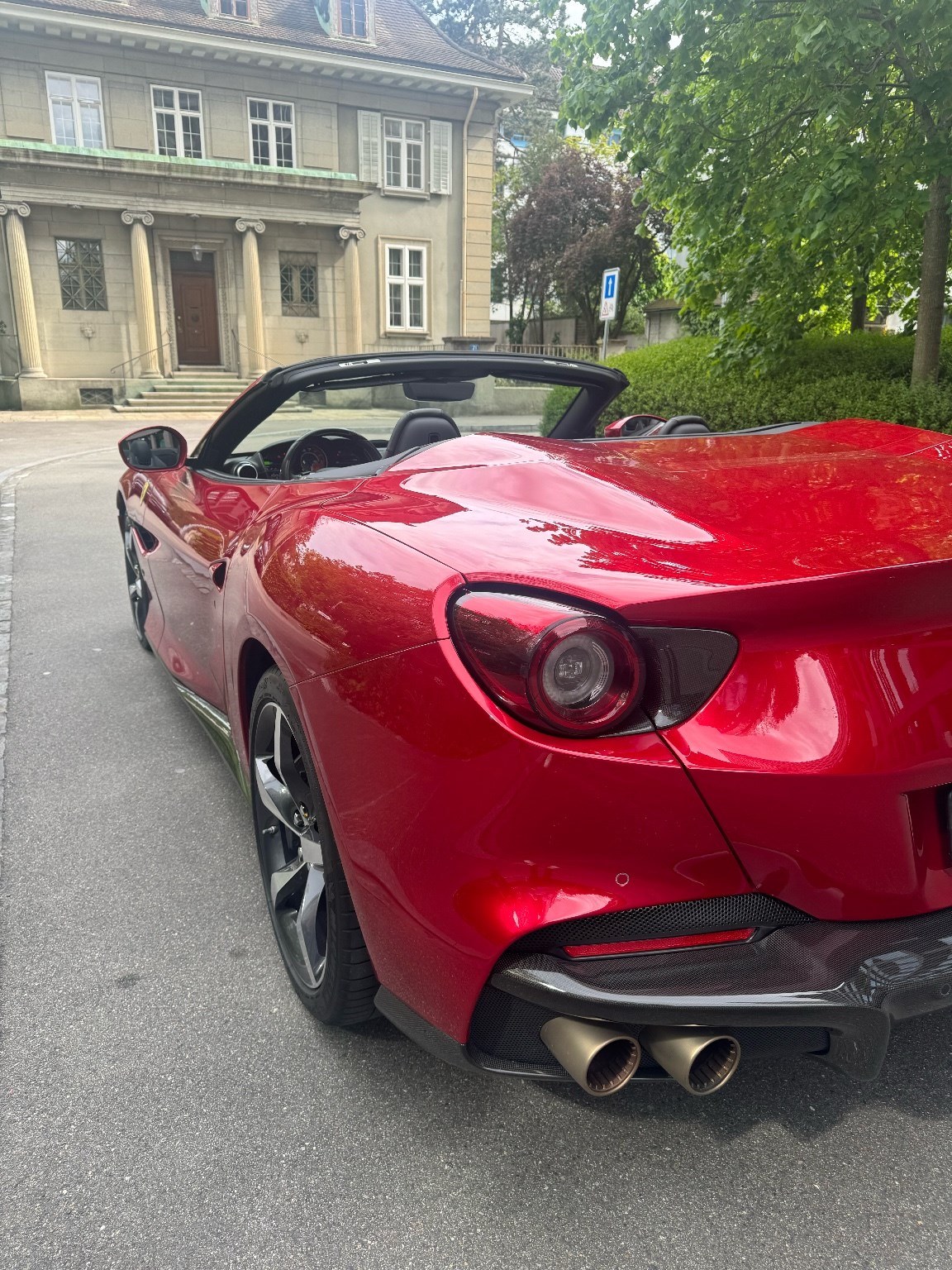 FERRARI Portofino M