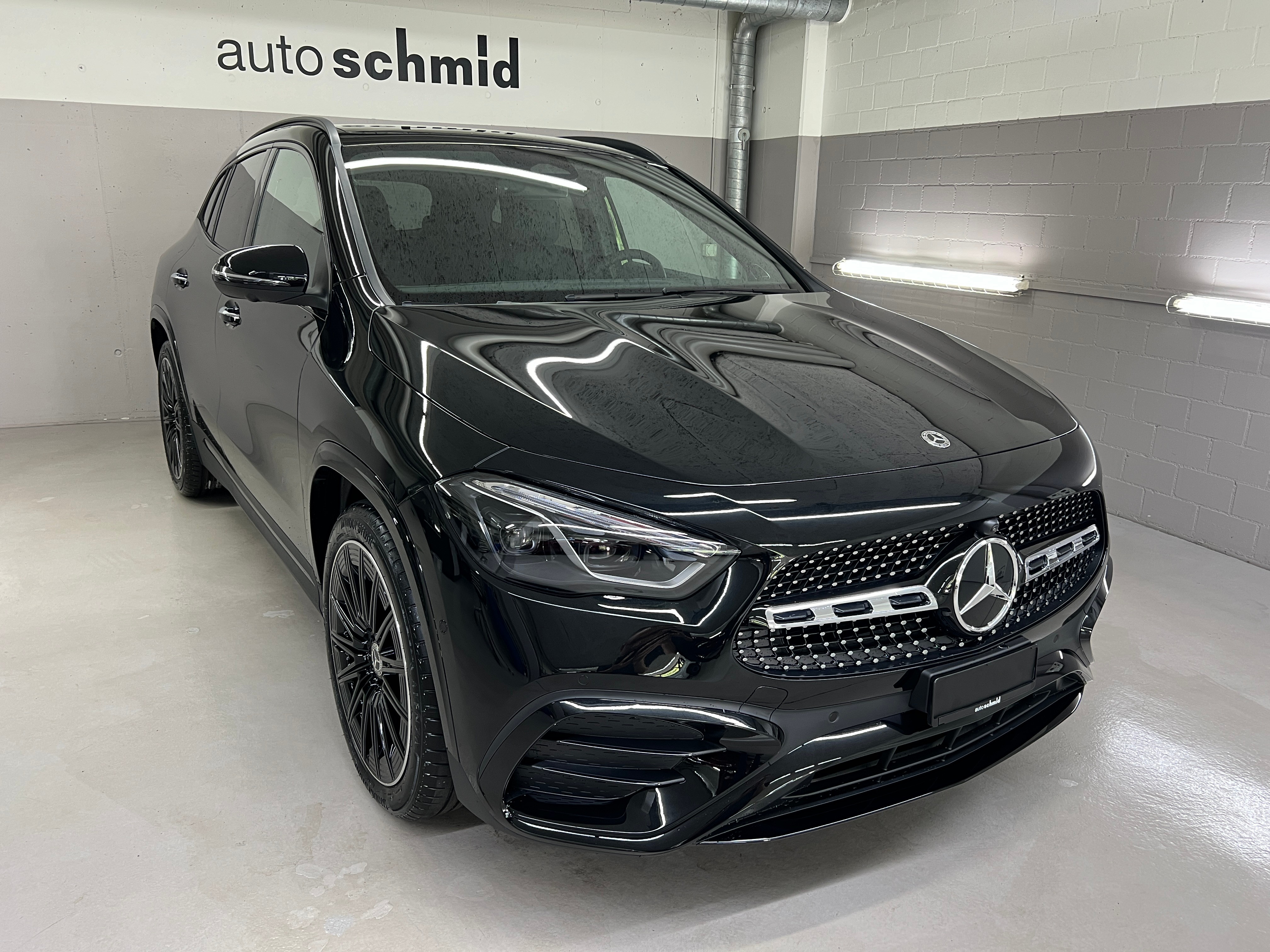 MERCEDES-BENZ GLA 200