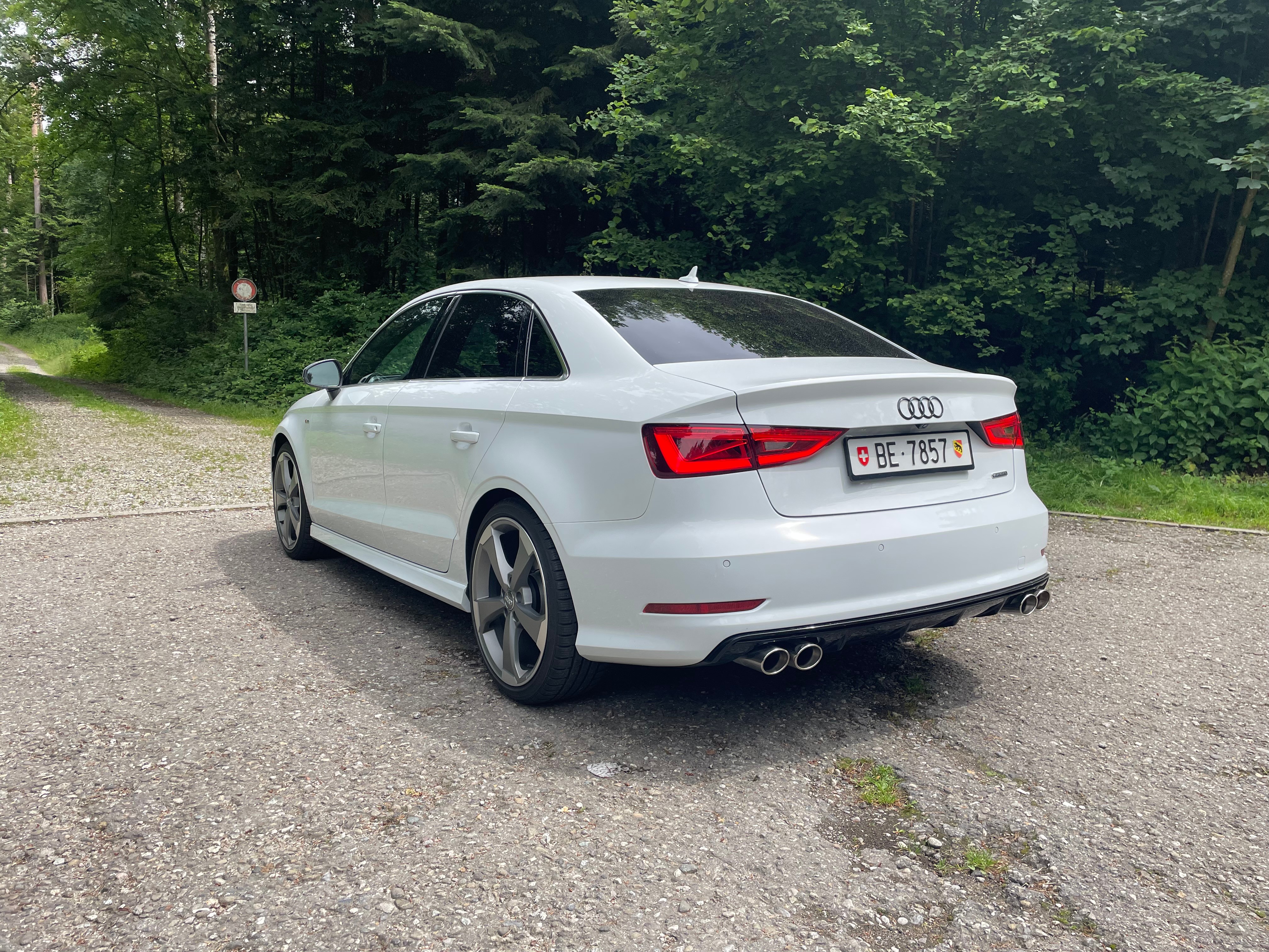 AUDI A3 Sedan 1.8 TFSI Attraction quattro S-tronic