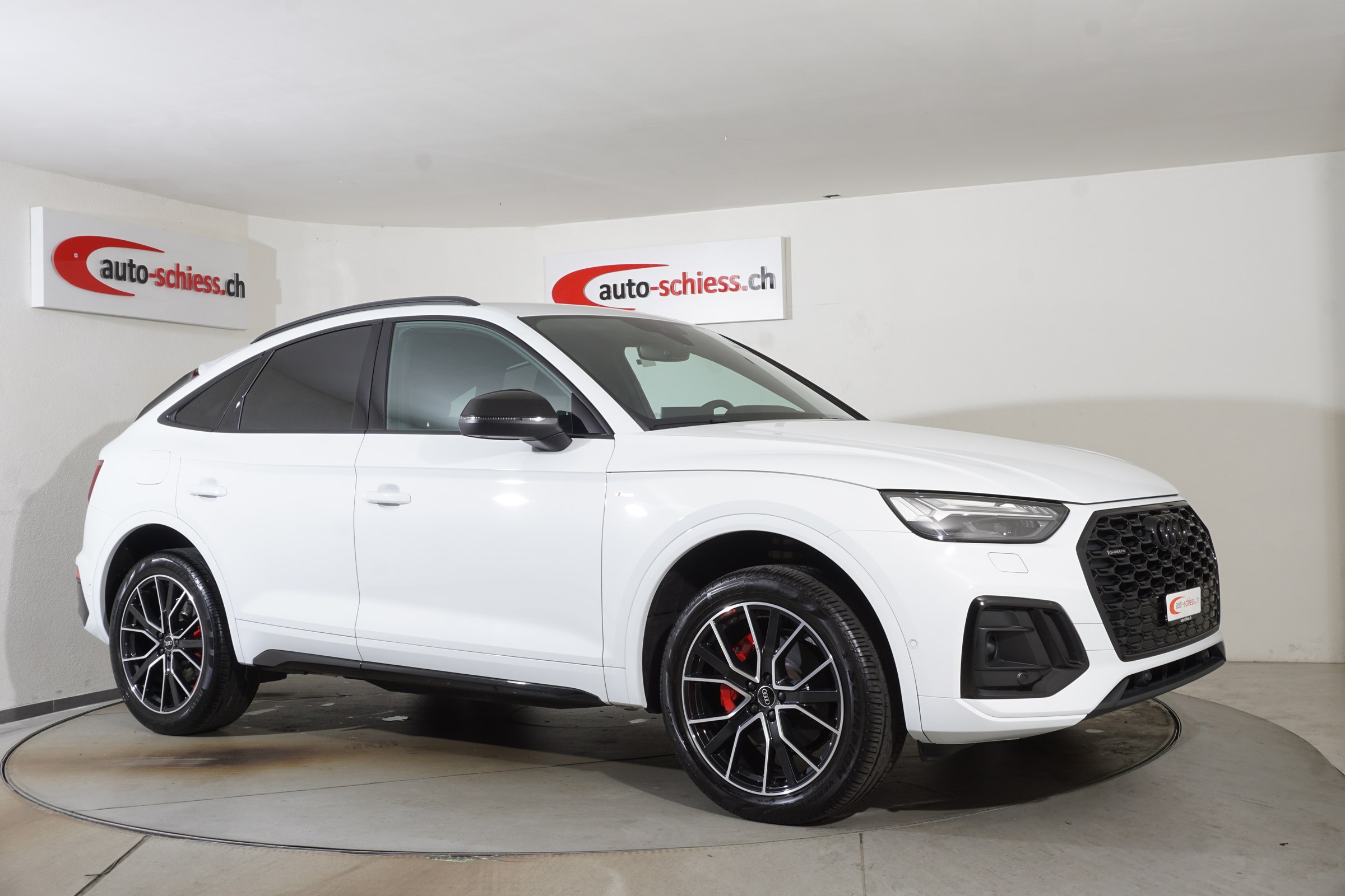 AUDI Q5 Sportback 40 TDI S line quattro Black