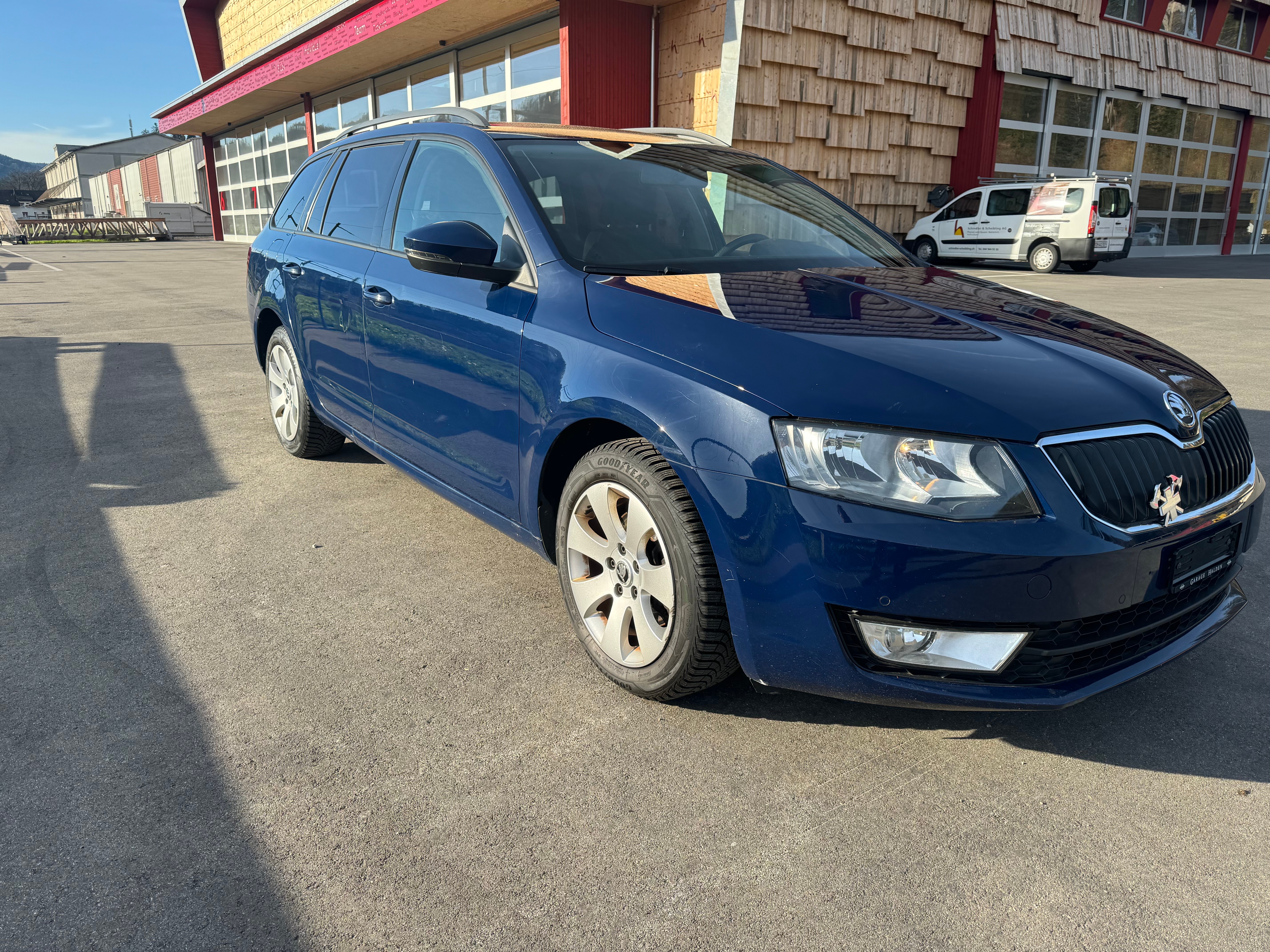 SKODA Octavia Combi 2.0 TDI Elegance 4x4