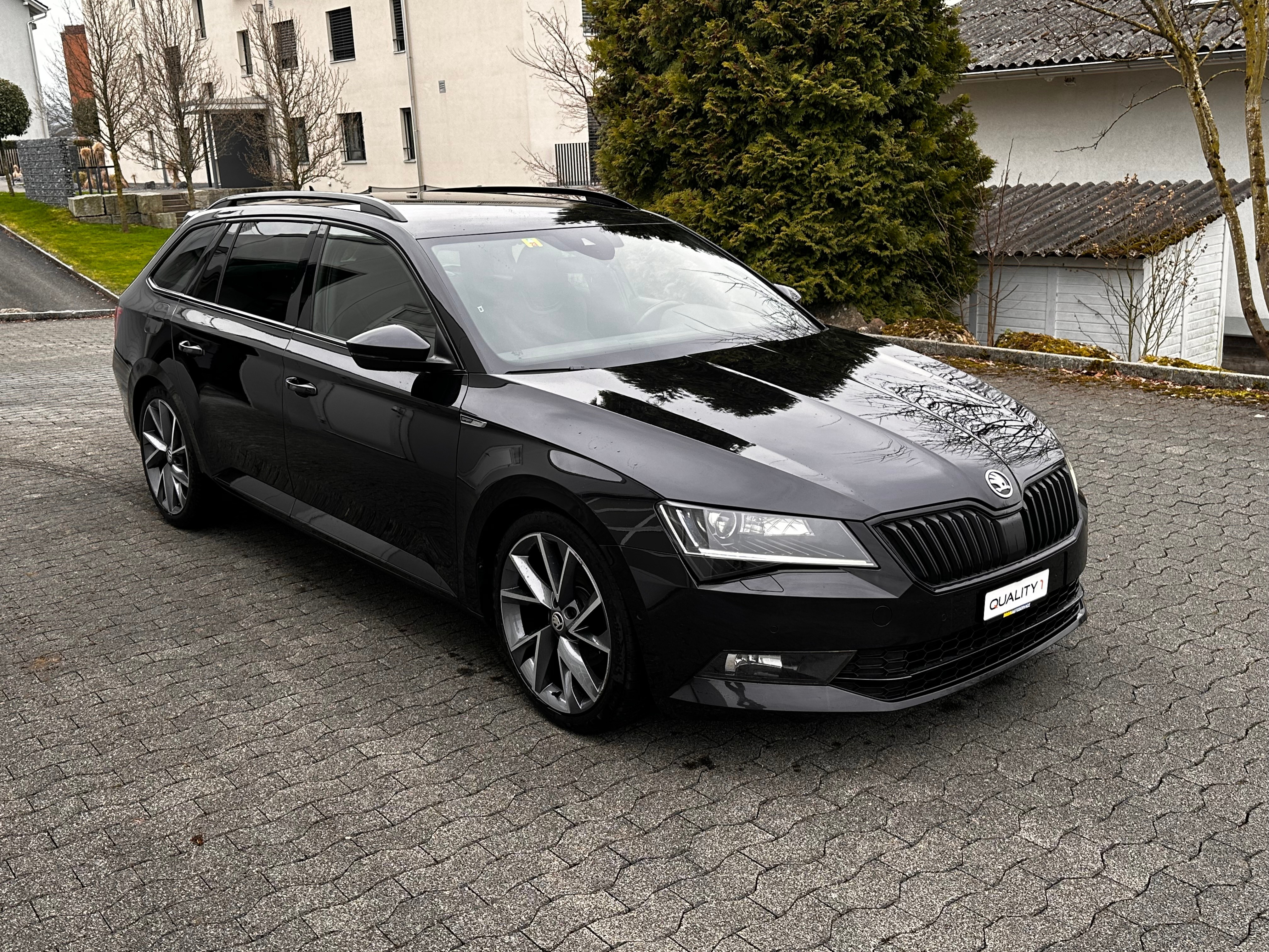 SKODA Superb Combi 2.0 TDi SportLine+ 4x4 DSG