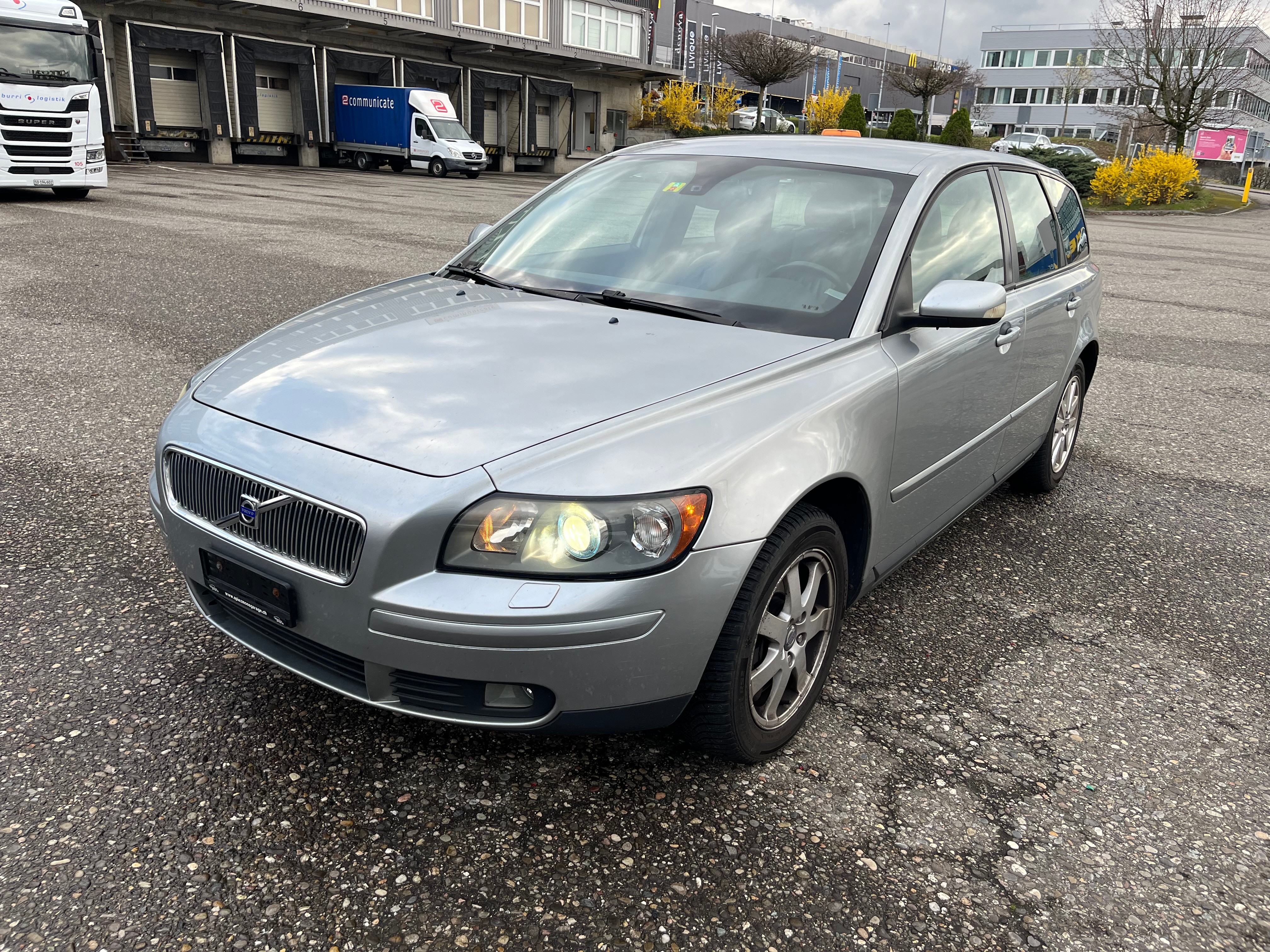 VOLVO V50 T5 AWD Kinetic