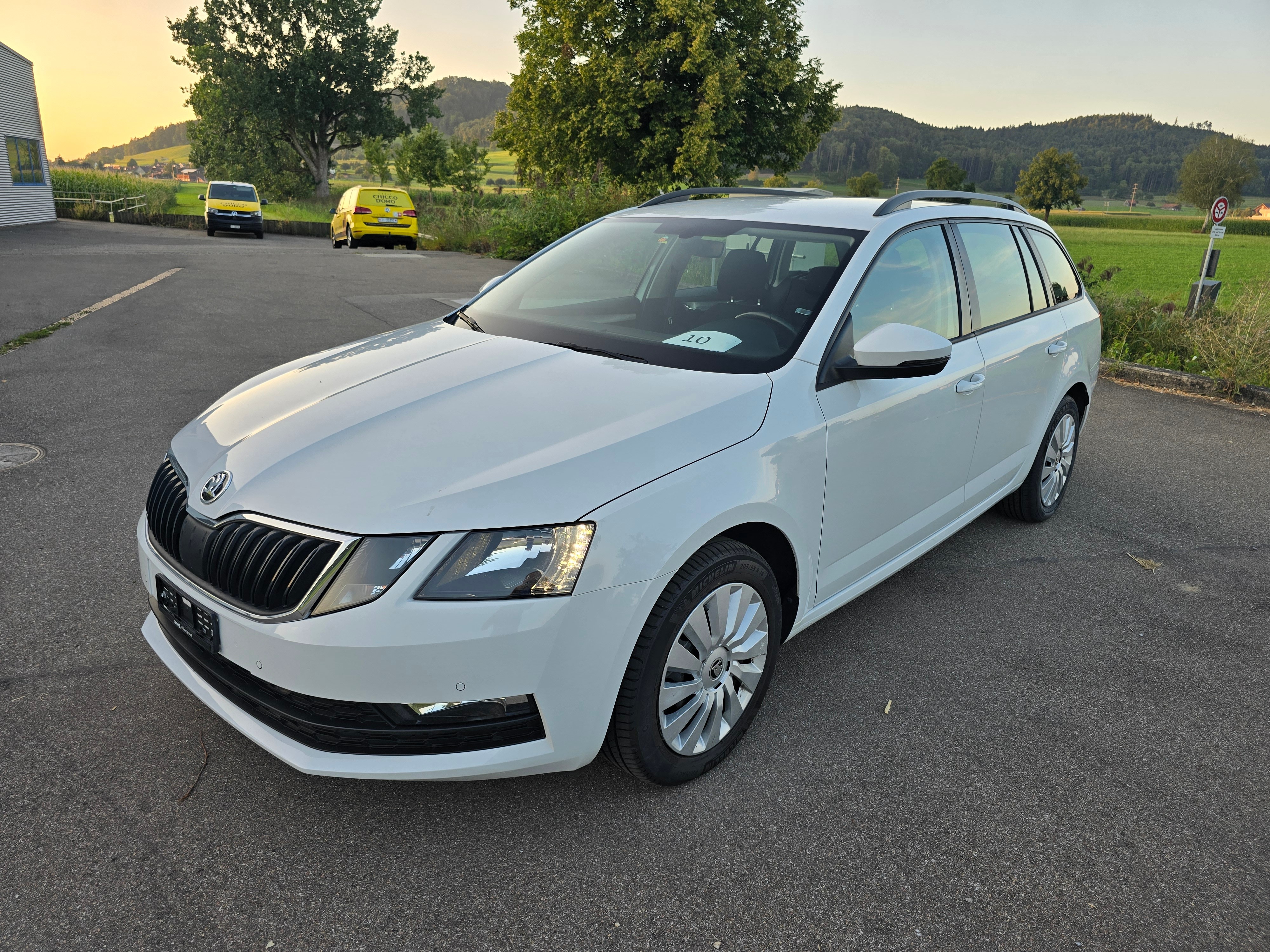 SKODA Octavia Combi 2.0 TDI Ambition 4x4 DSG*Frisch ab MFK*Frisch ab Service*Automatische Distanzregelung ACC*Garantie a.w