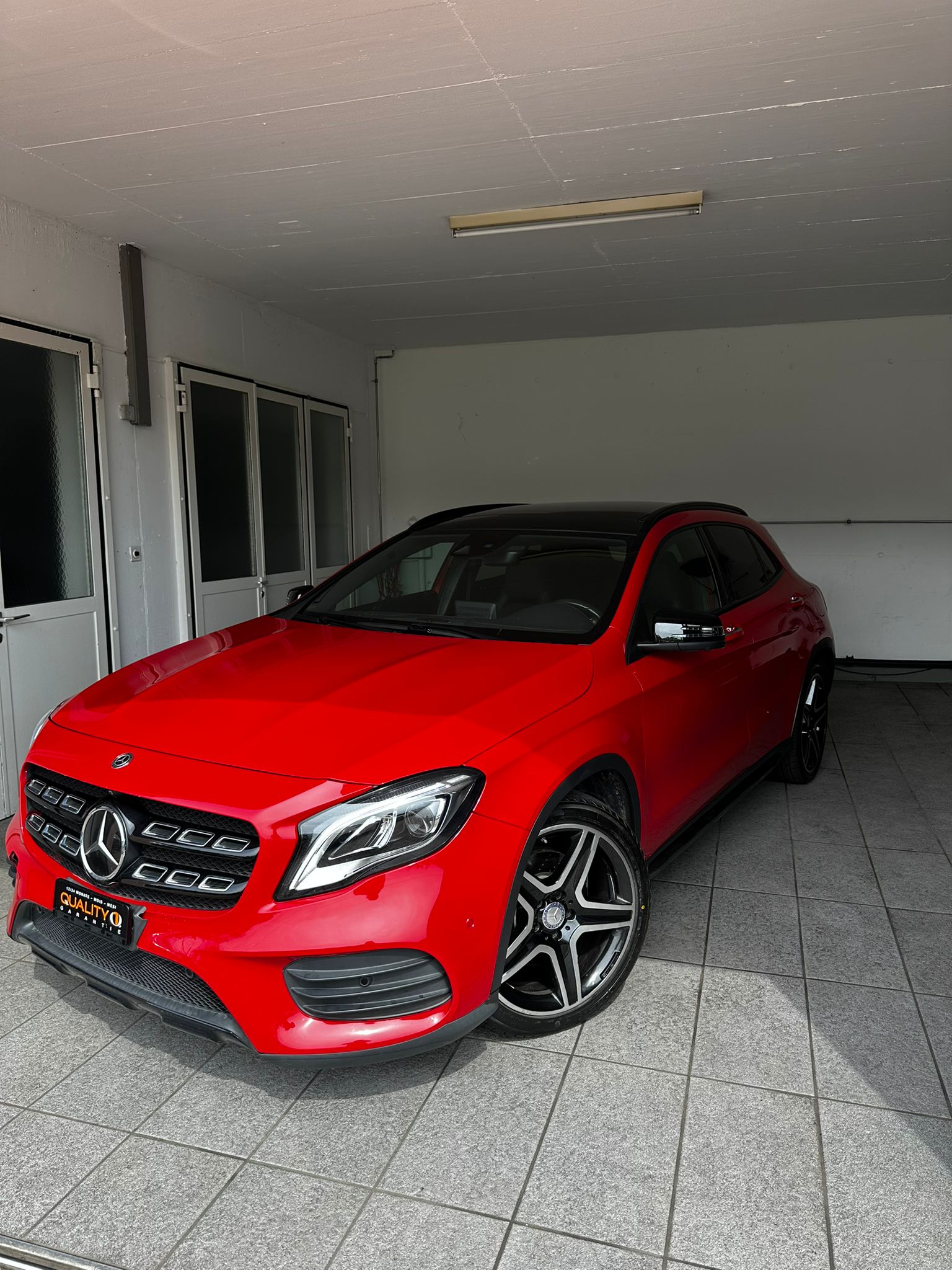 MERCEDES-BENZ GLA 250 AMG Line 4Matic 7G-DCT