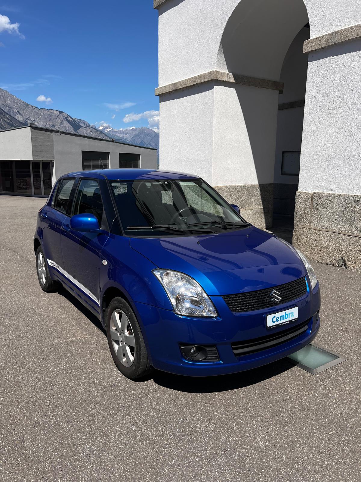 SUZUKI Swift 1.3i 16V GL 4x4