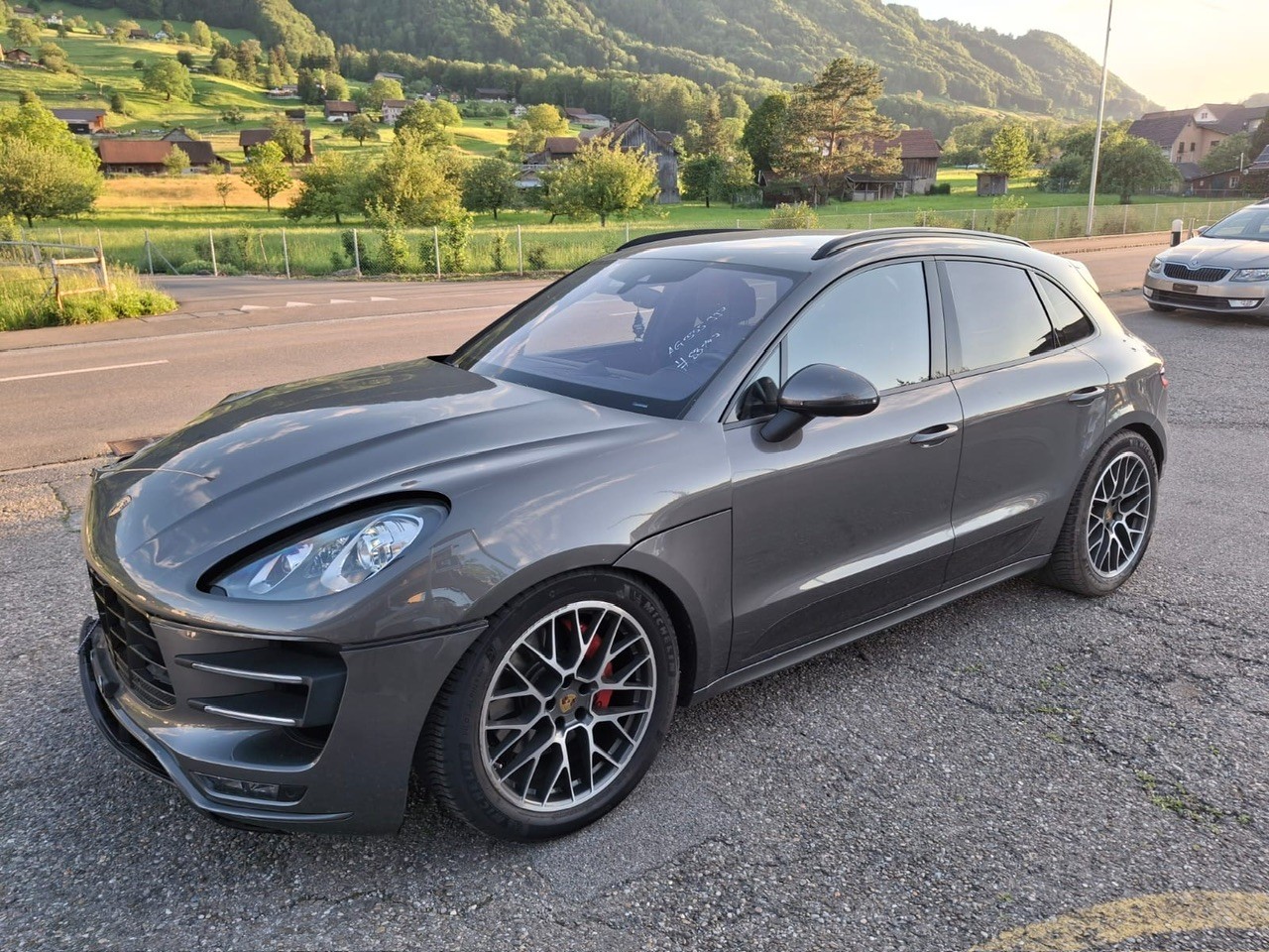 PORSCHE Macan Turbo PDK