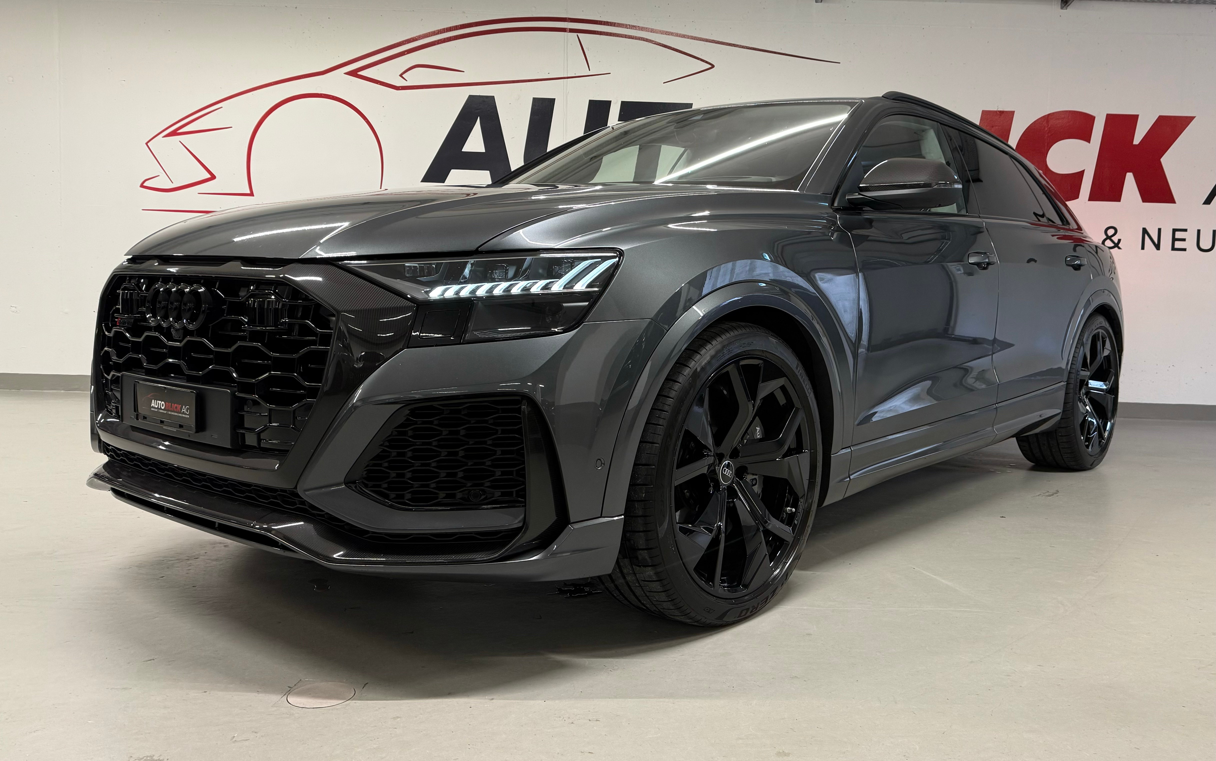 AUDI RSQ8 quattro tiptronic