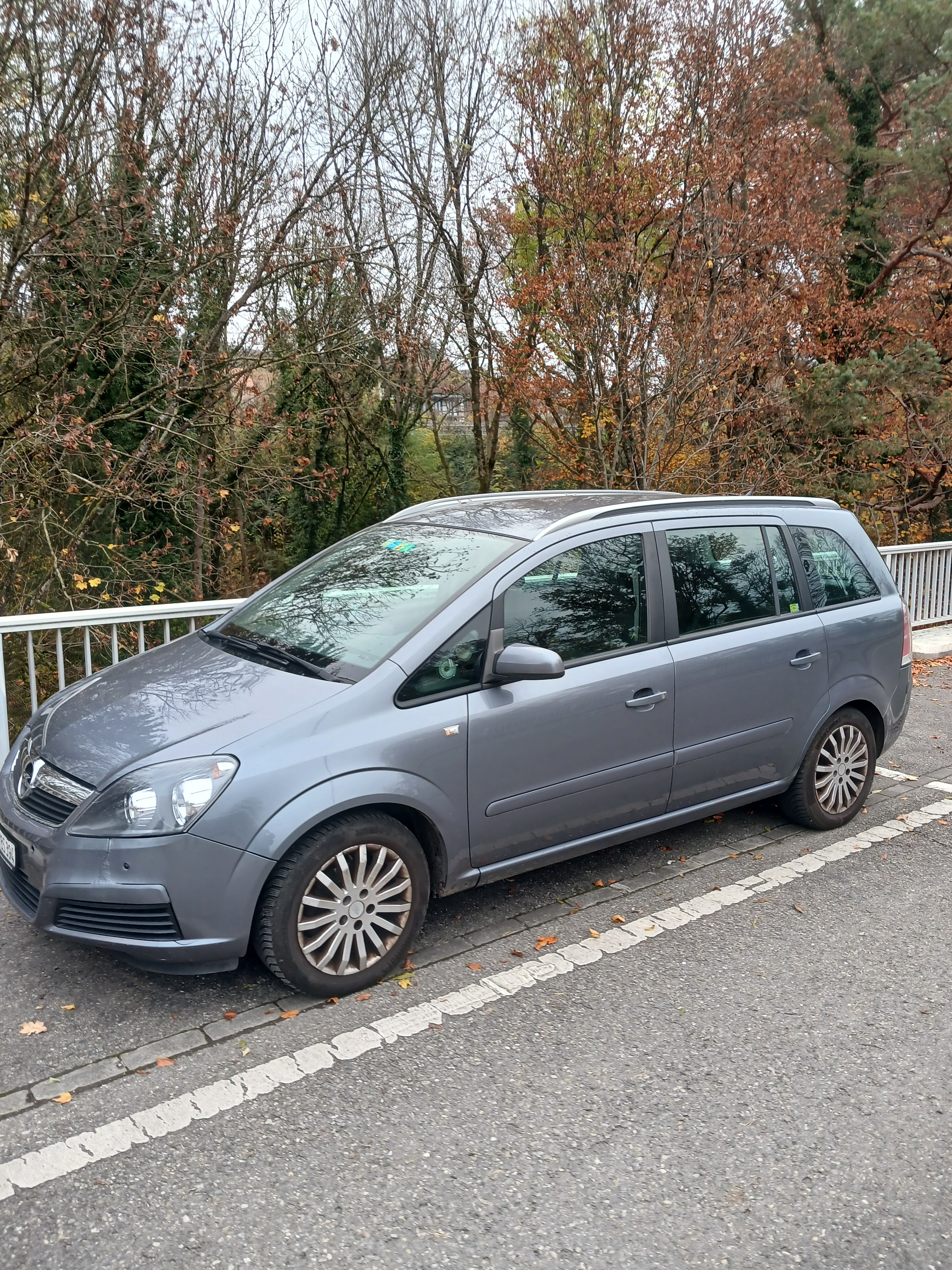 OPEL Zafira 1.8i 16V (Essentia)