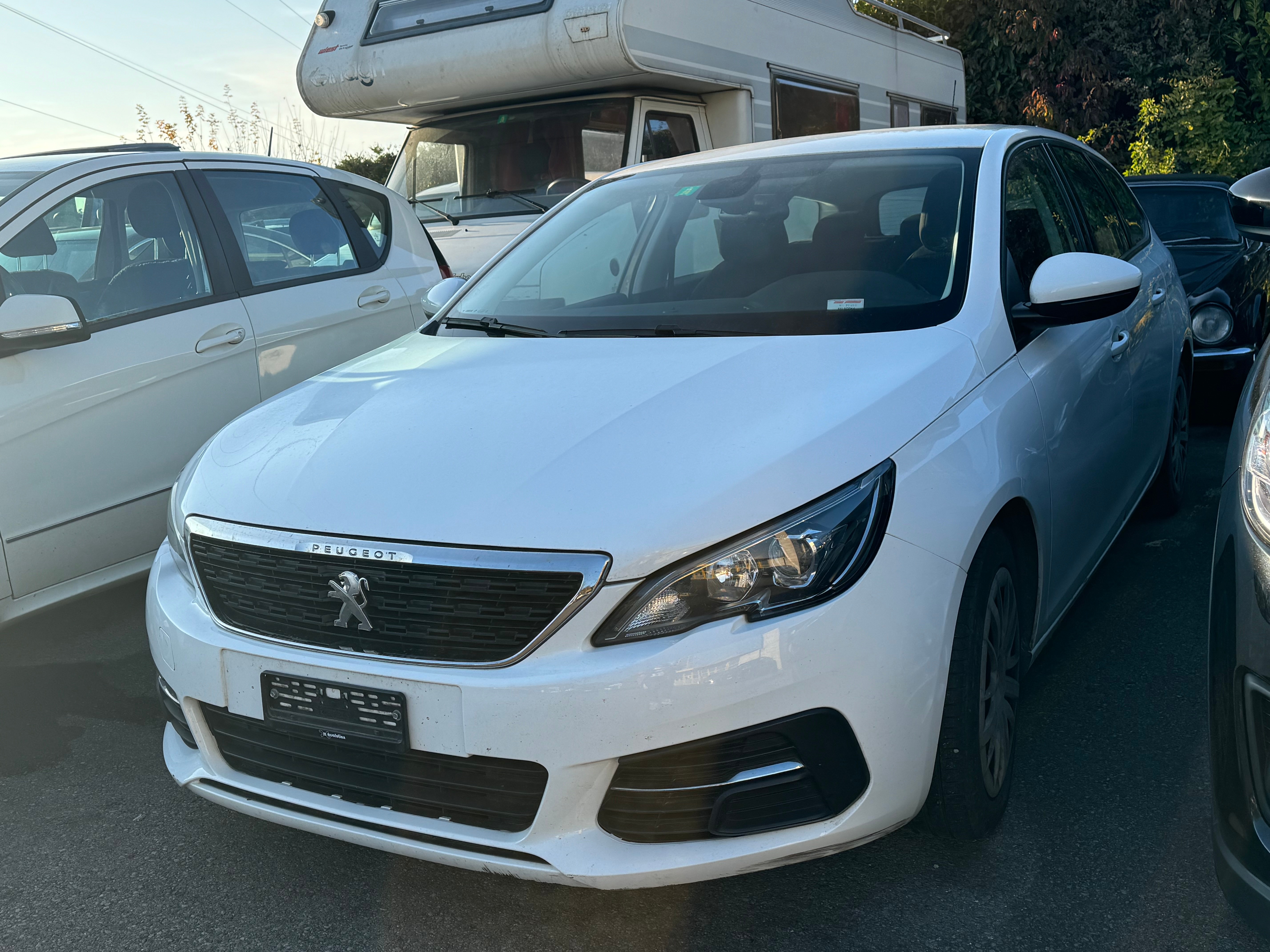 PEUGEOT 308 SW 1.6 BlueHDI Business Line EAT6