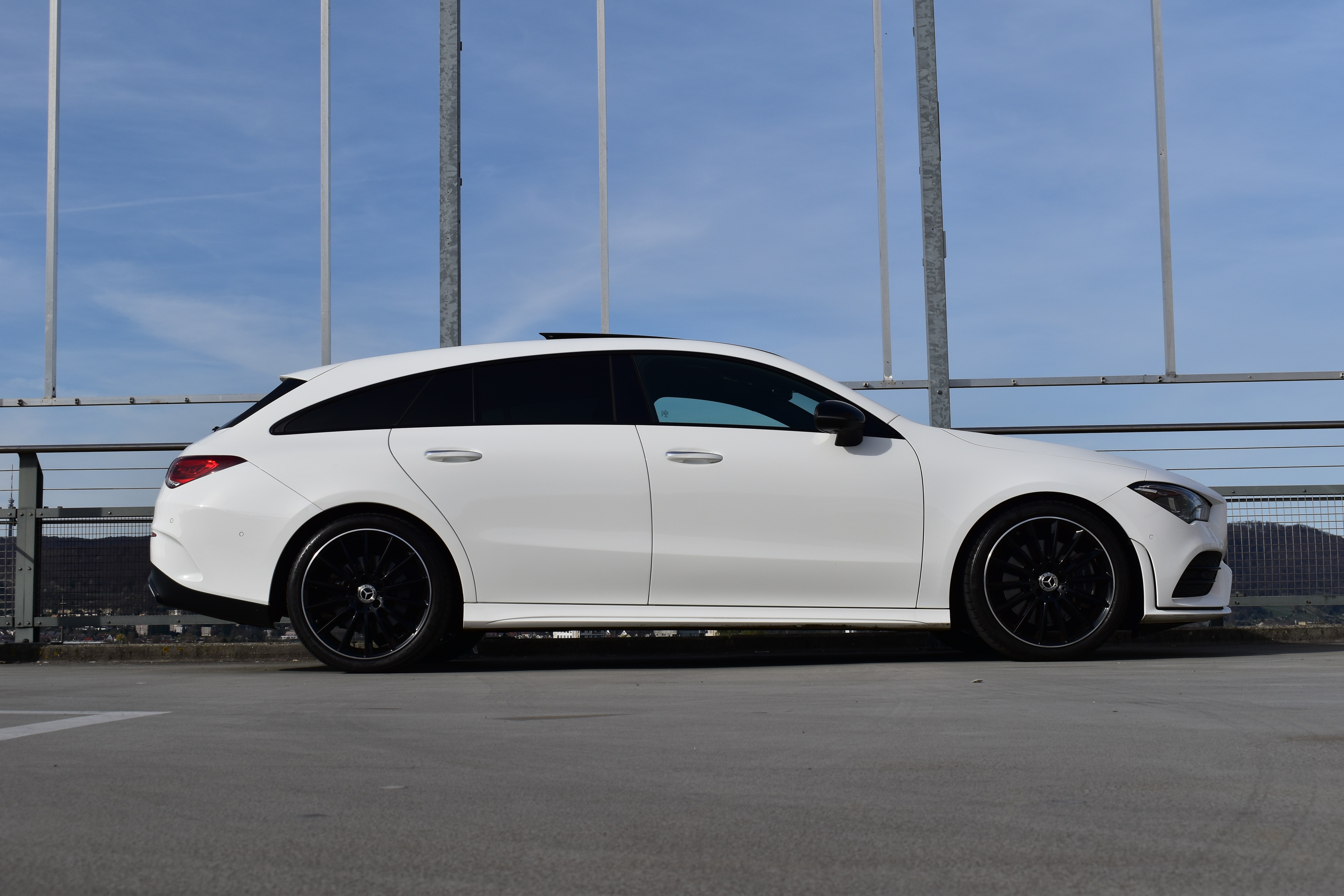 MERCEDES-BENZ CLA SHOOTING BRAKE 250 4MATIC 7G-DCT AMG LINE NIGHT l 225 PS