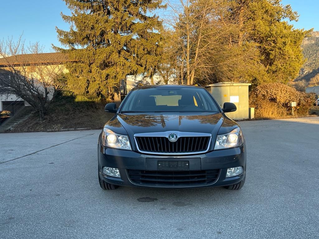 SKODA Octavia Combi 1.4 TSI Entry