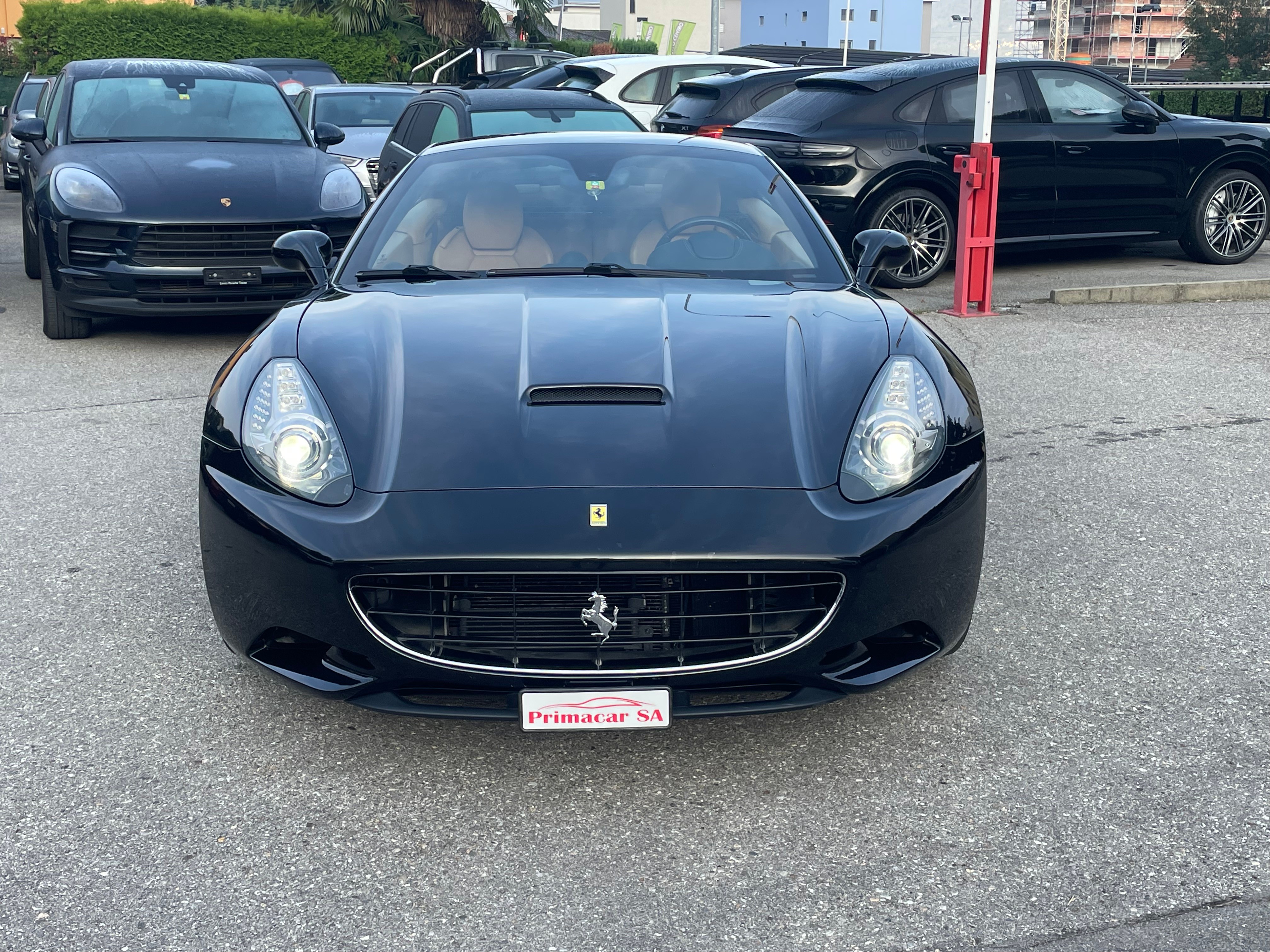 FERRARI California 4.3 V8