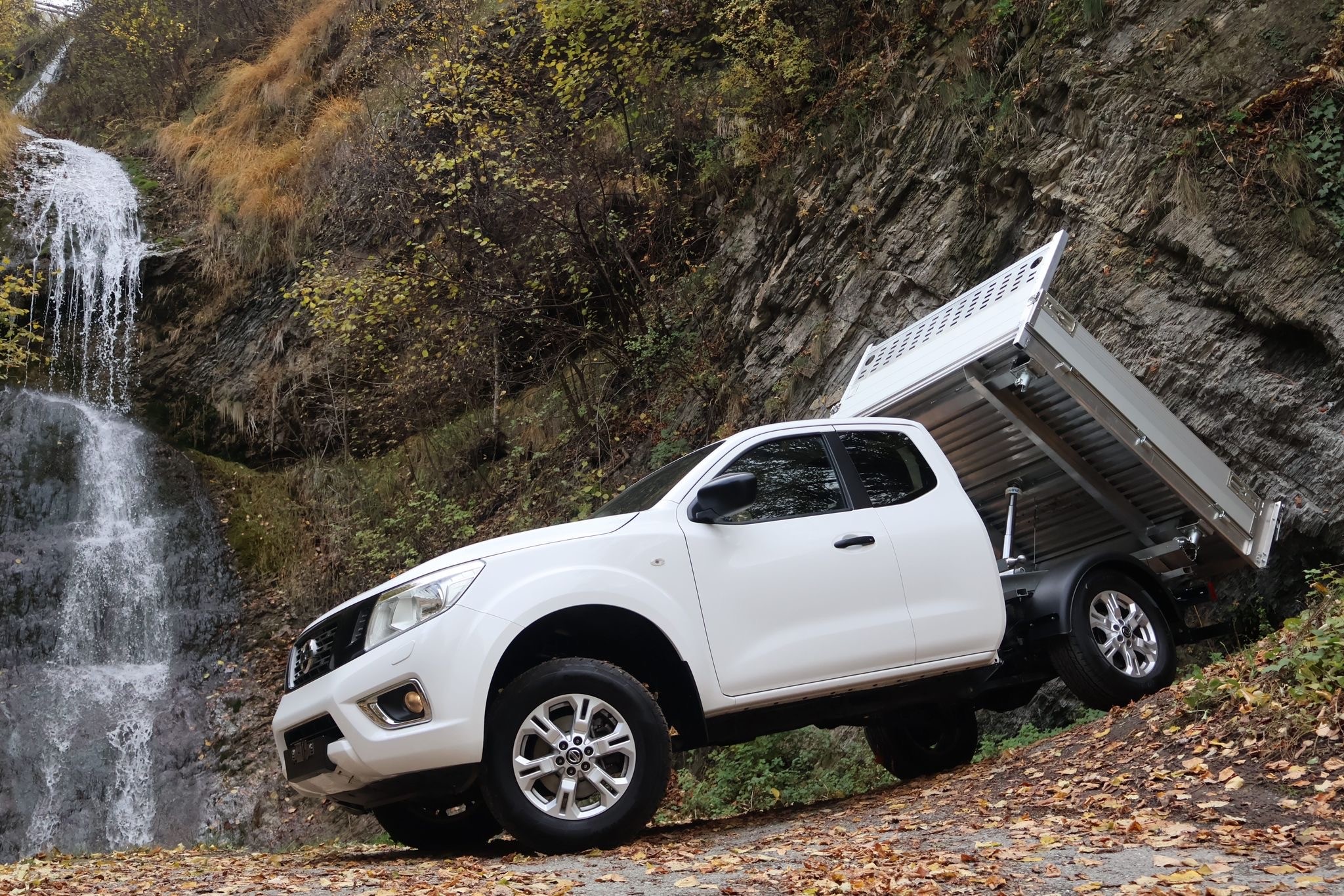 NISSAN Navara King Cab Visia 2.3 dCi 4WD