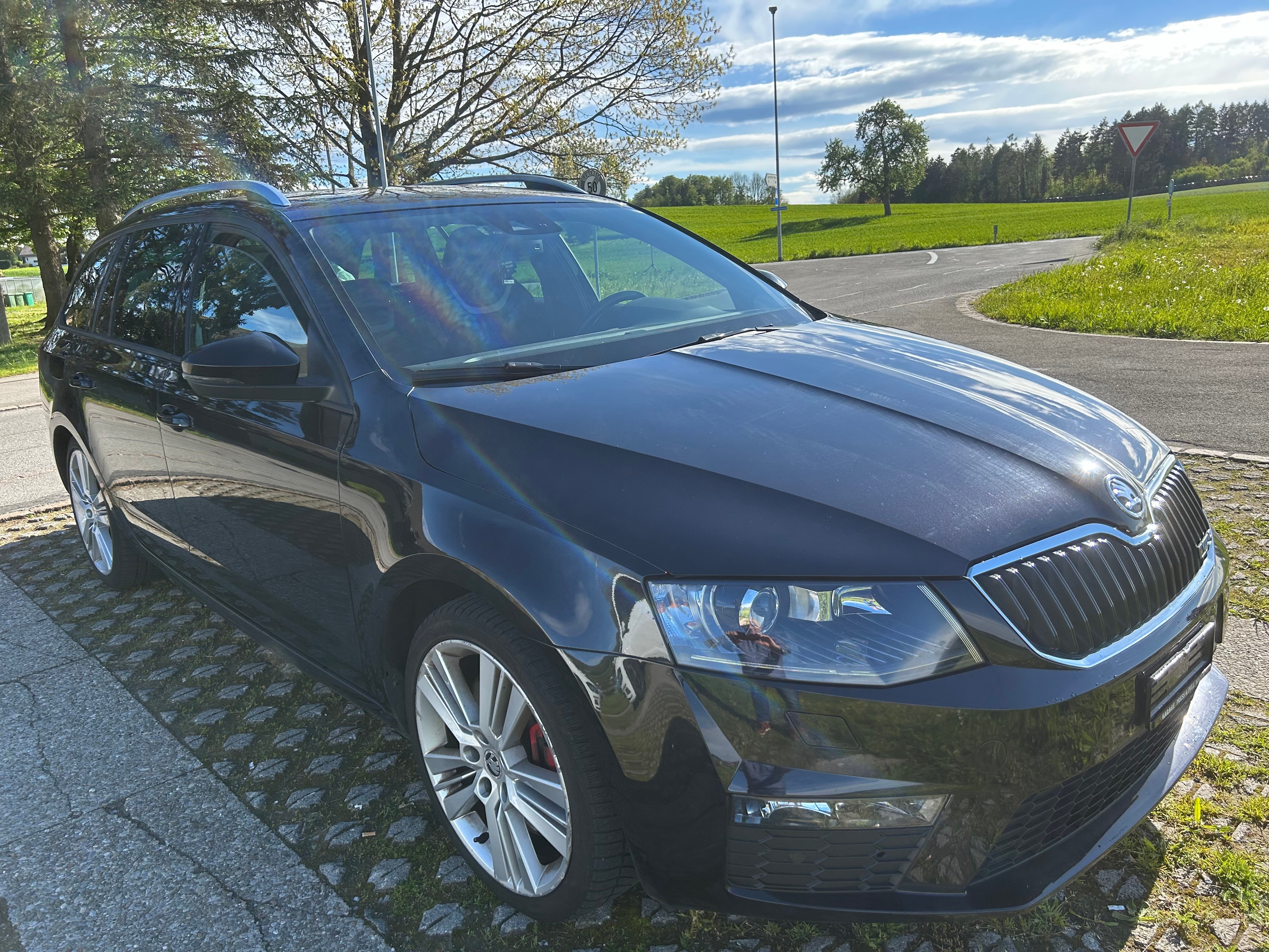 SKODA Octavia Combi 2.0 TSI RS