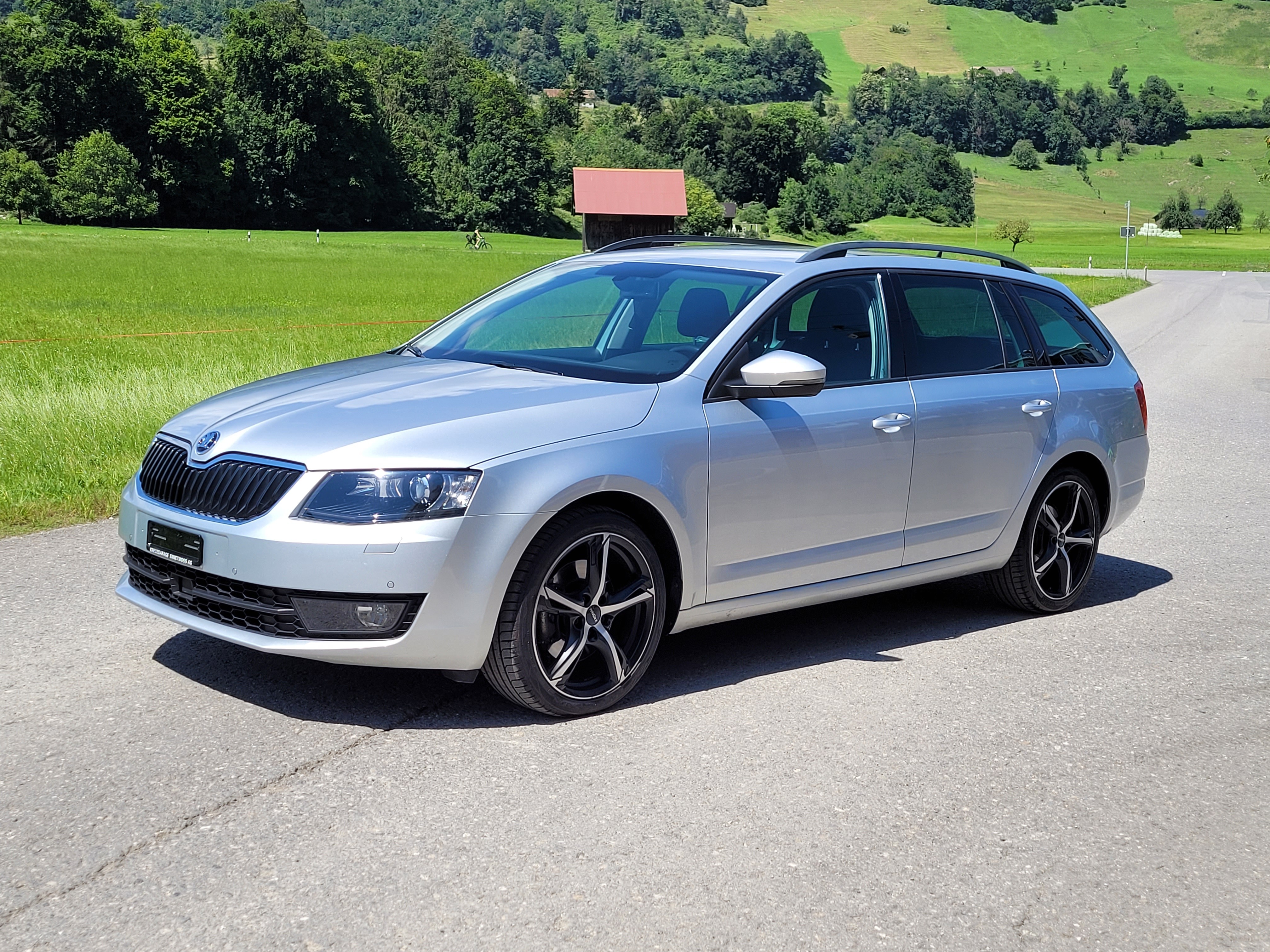 SKODA Octavia Combi 2.0 TDI Ambition 4x4 DSG *Allrad + Automat*