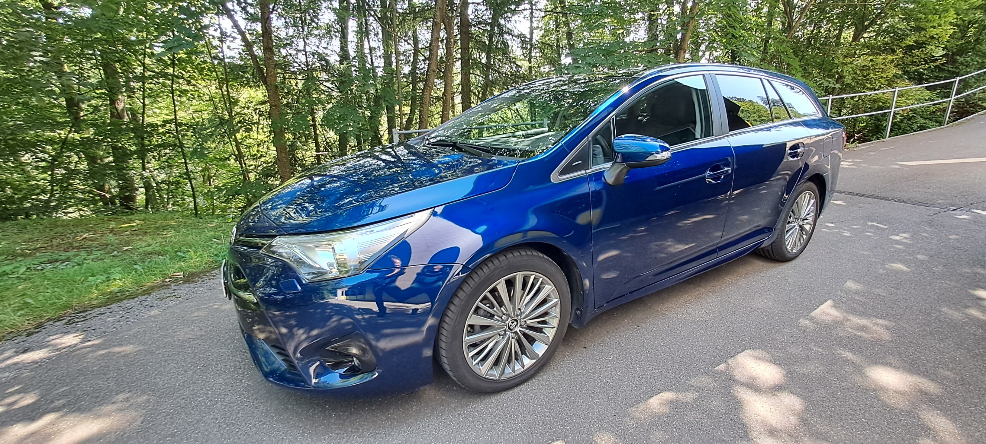 TOYOTA Avensis Touring Sports 2.0 Sol Premium MultidriveS