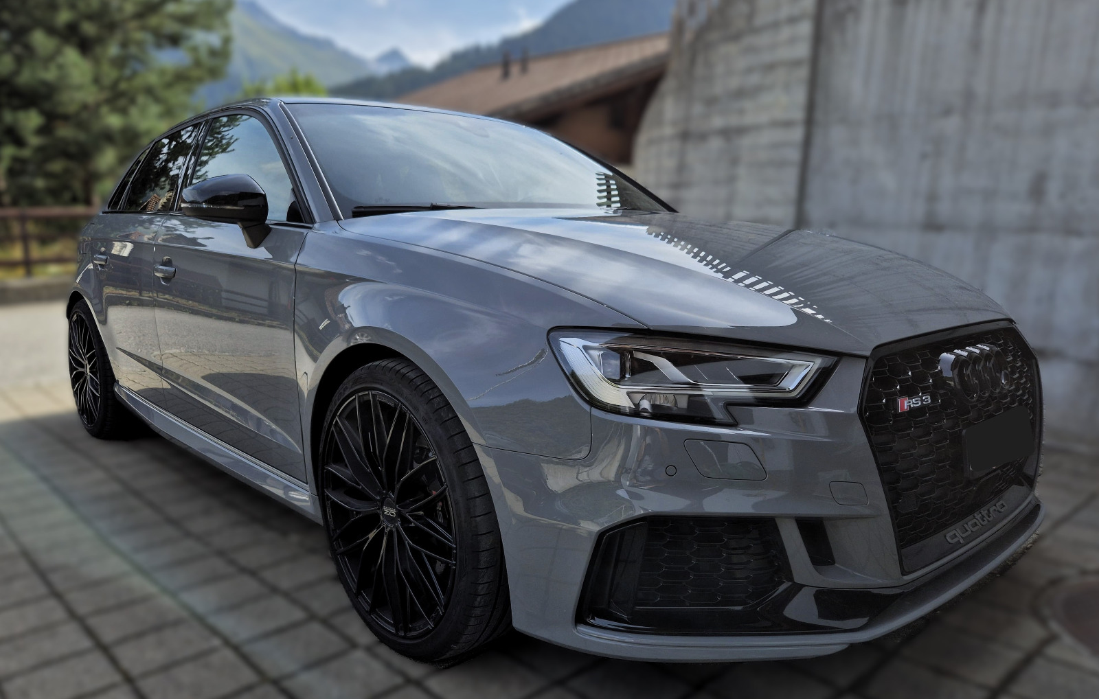 AUDI RS3 Limousine 2.5 TSI quattro S-tronic