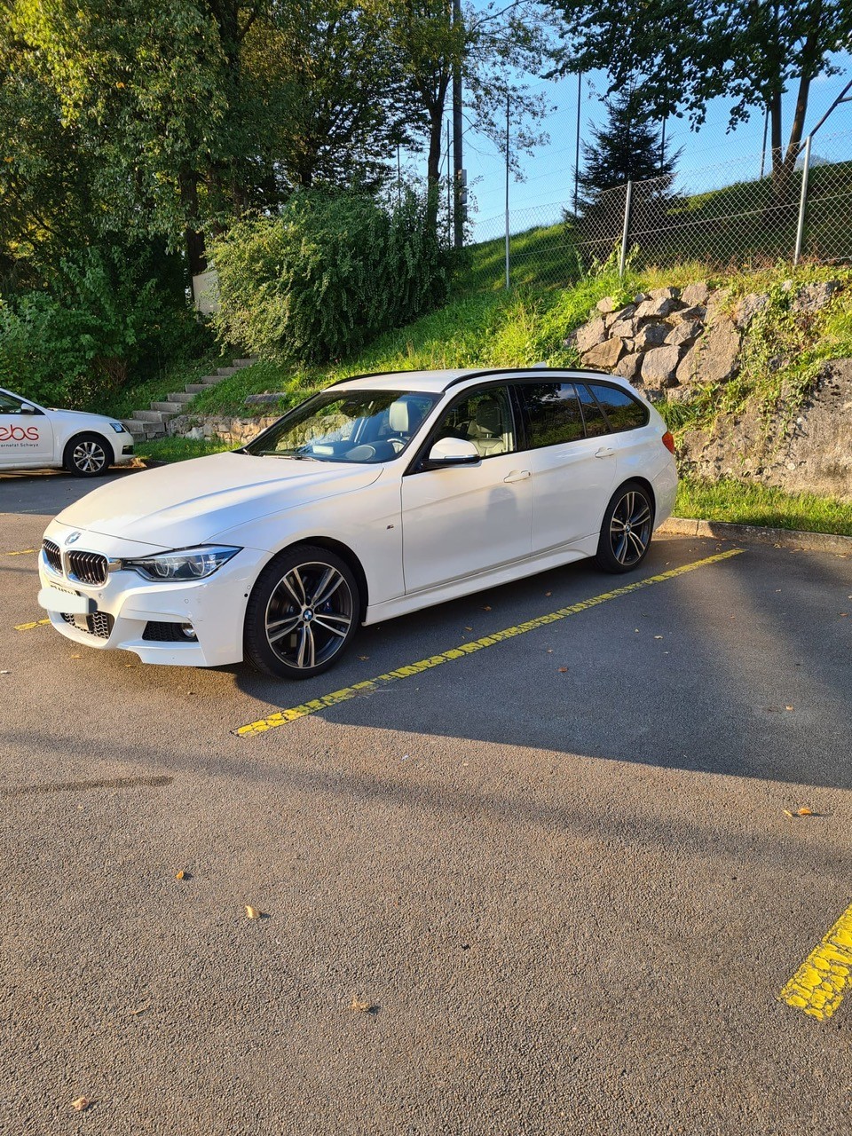 BMW 330i xDrive Touring Sport Line Steptronic