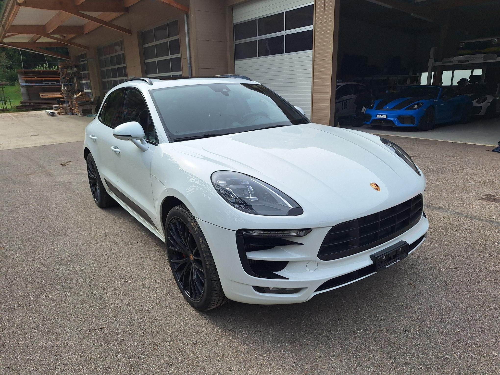 PORSCHE Macan GTS PDK