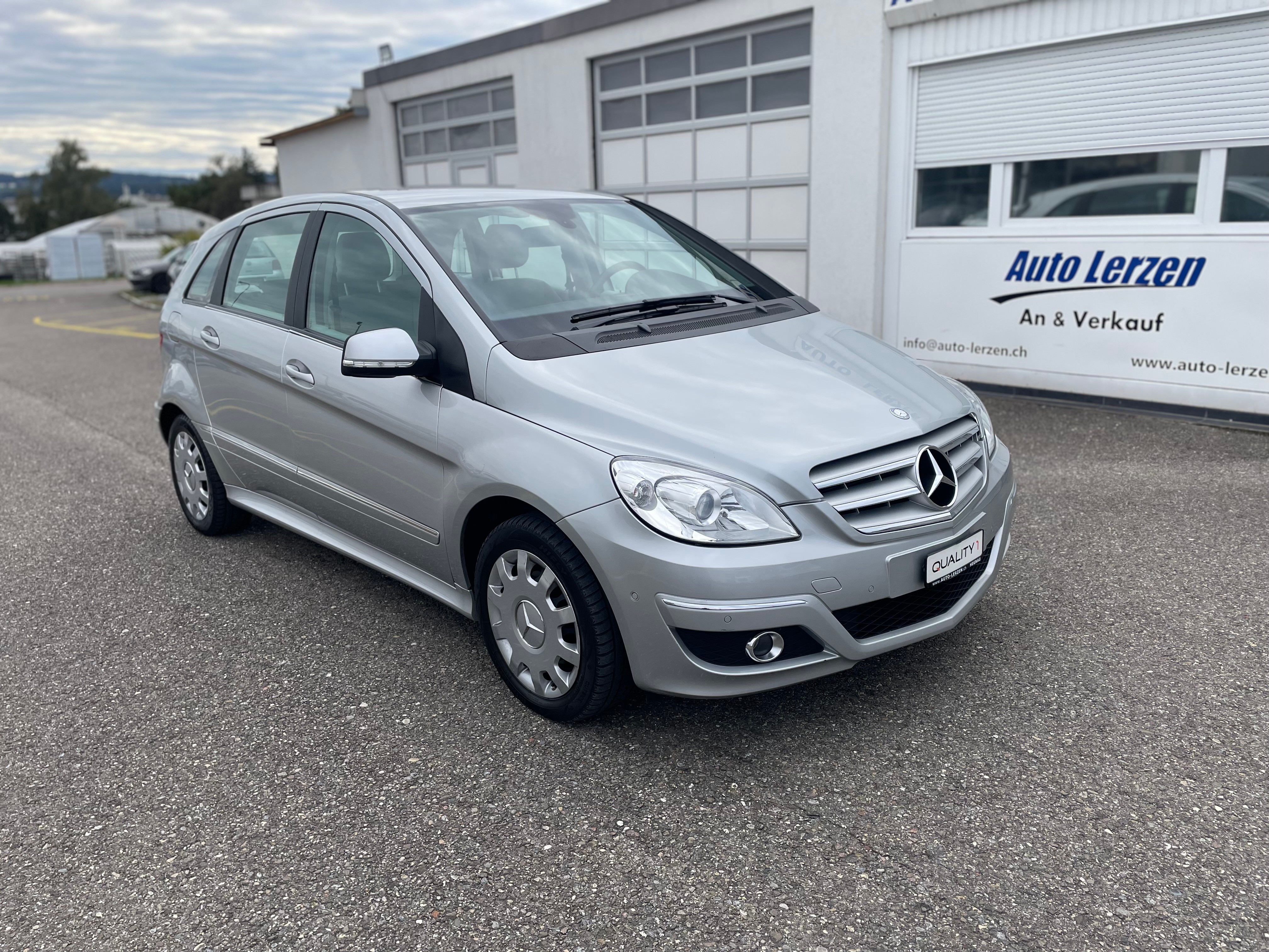 MERCEDES-BENZ B 200 Autotronic