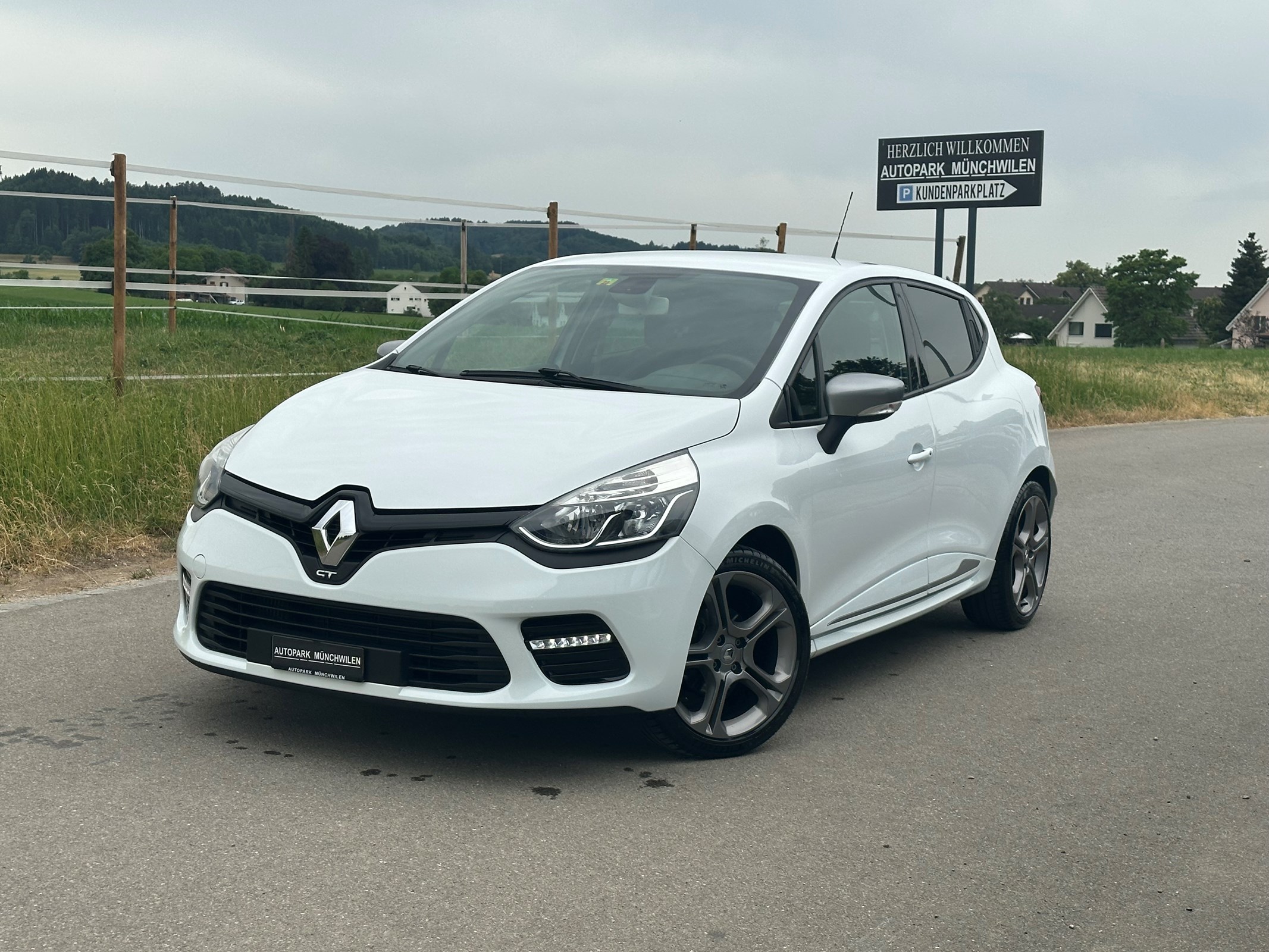 RENAULT Clio 1.2 16V T Limited EDC