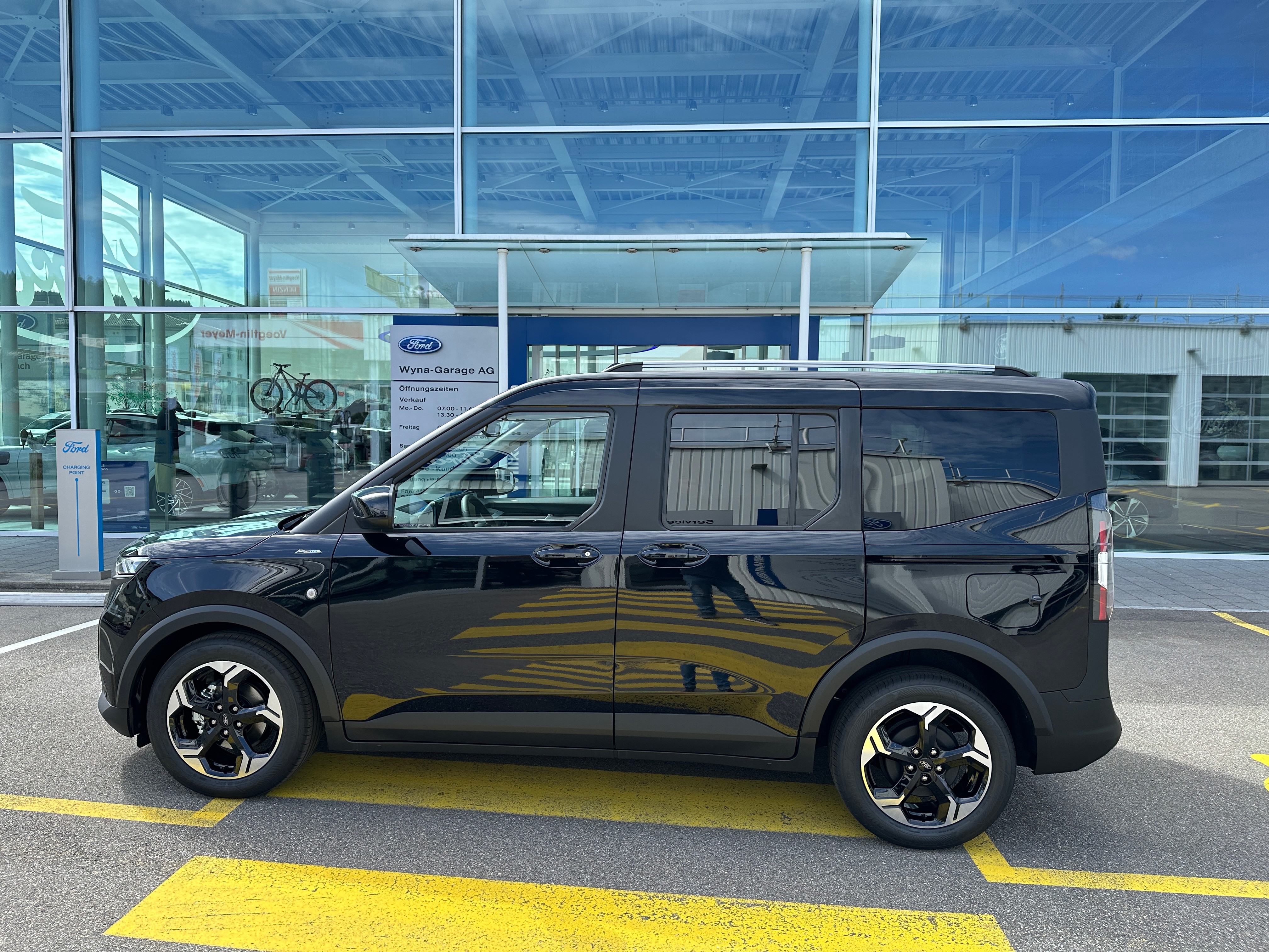 FORD Tourneo Courier 1.0 EcoBoost Active Automat