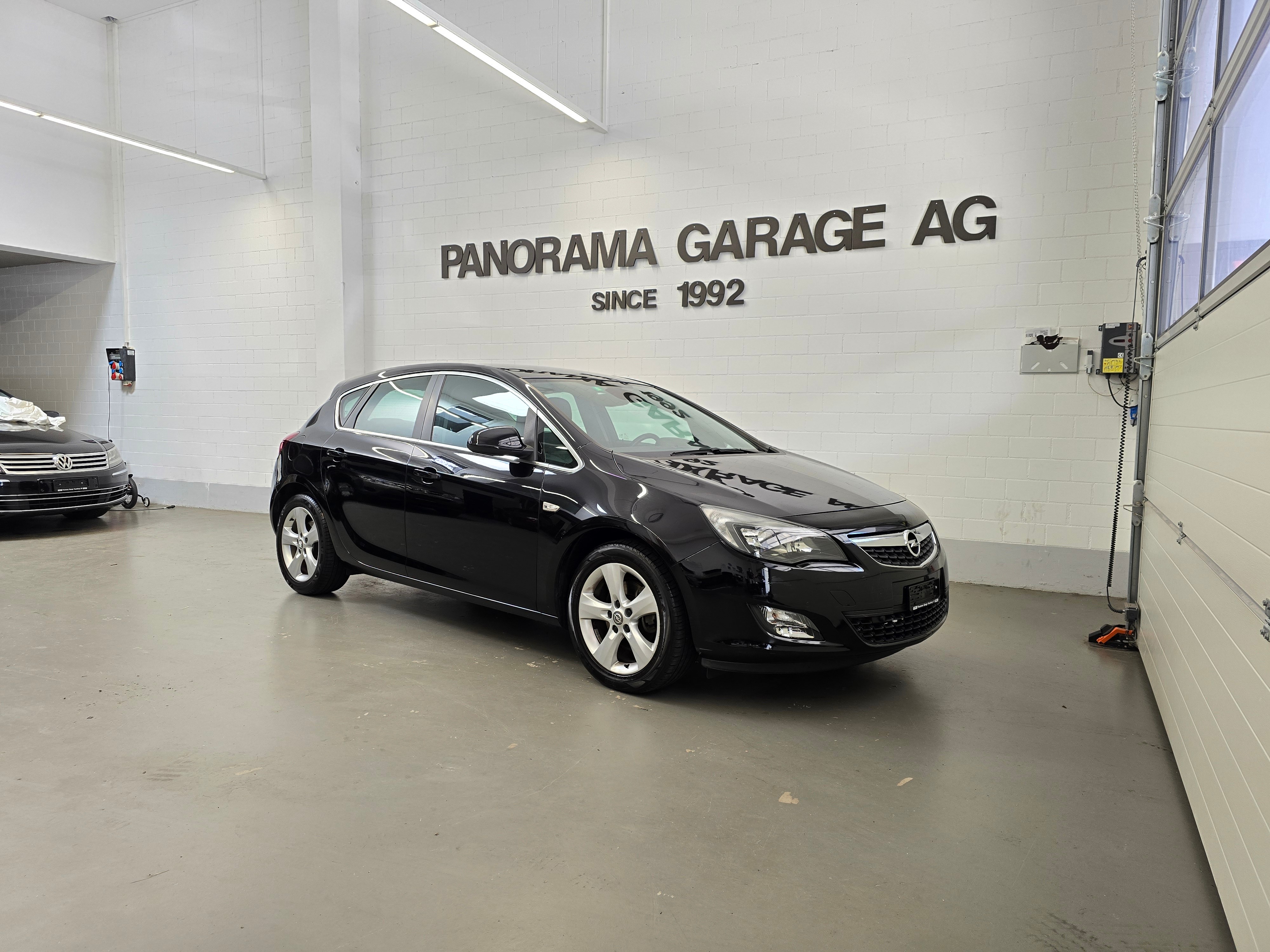 OPEL Astra 1.6i 16V Turbo Sport Automatic