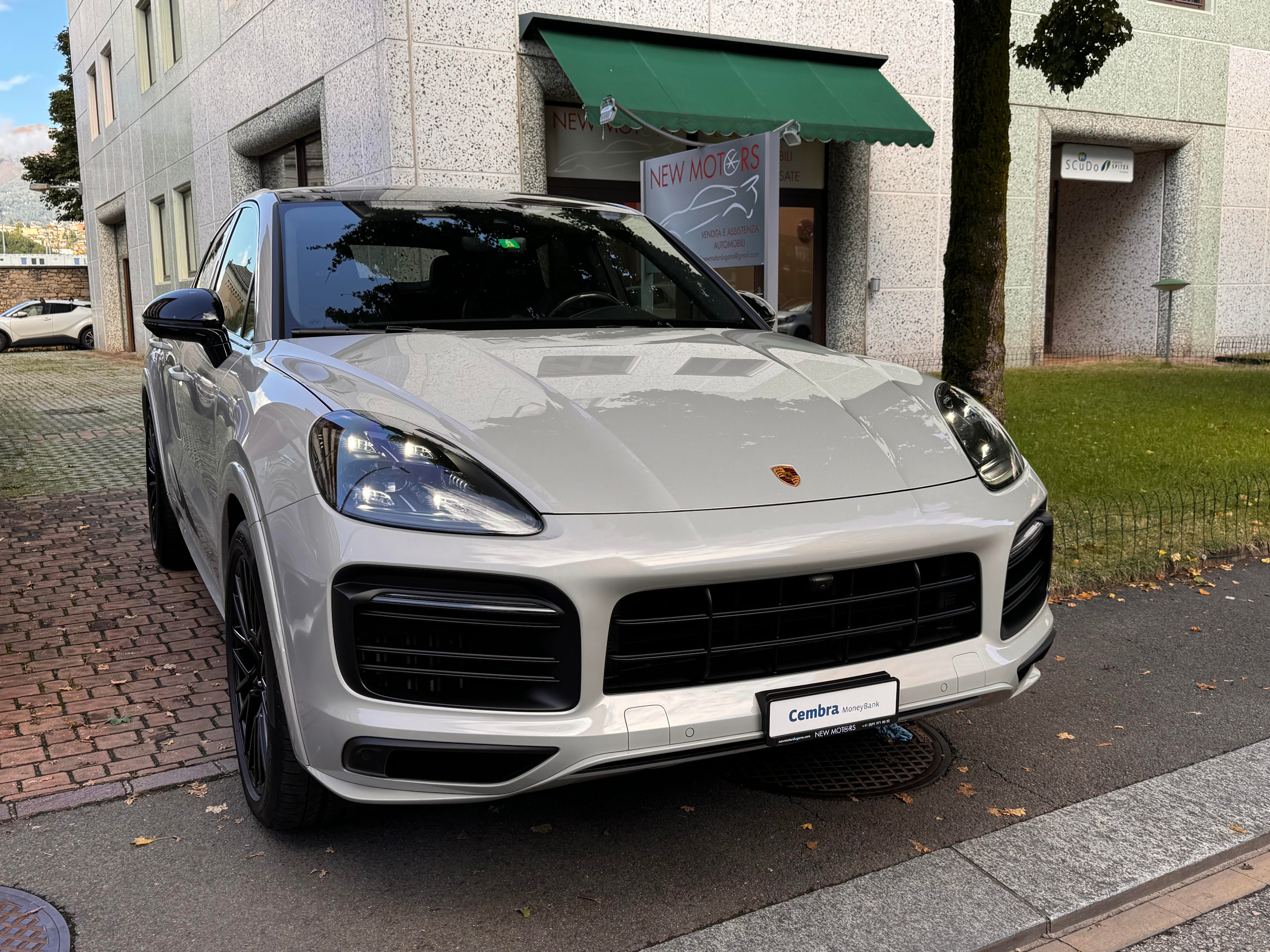 PORSCHE Cayenne GTS Coupé