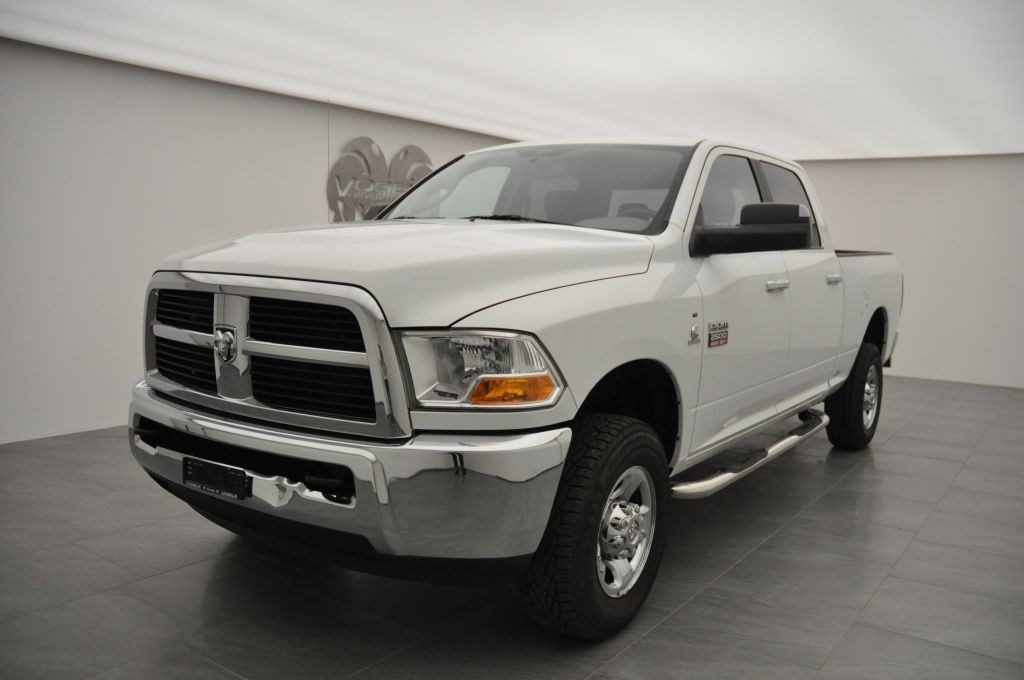 DODGE Ram 2500 6.7 TD Crew Cab SLT