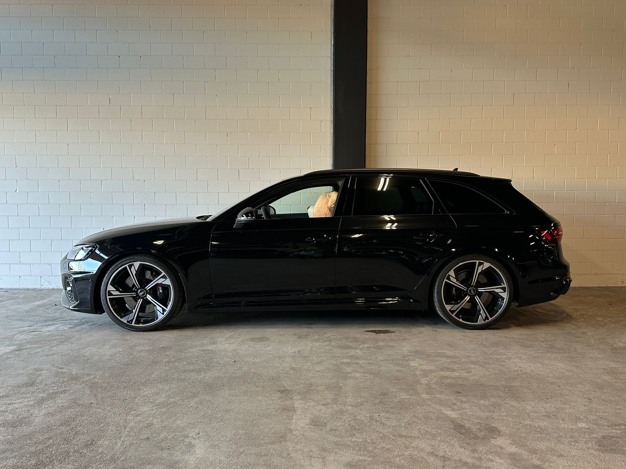 AUDI RS4 Avant quattro tiptronic Traumausstattung