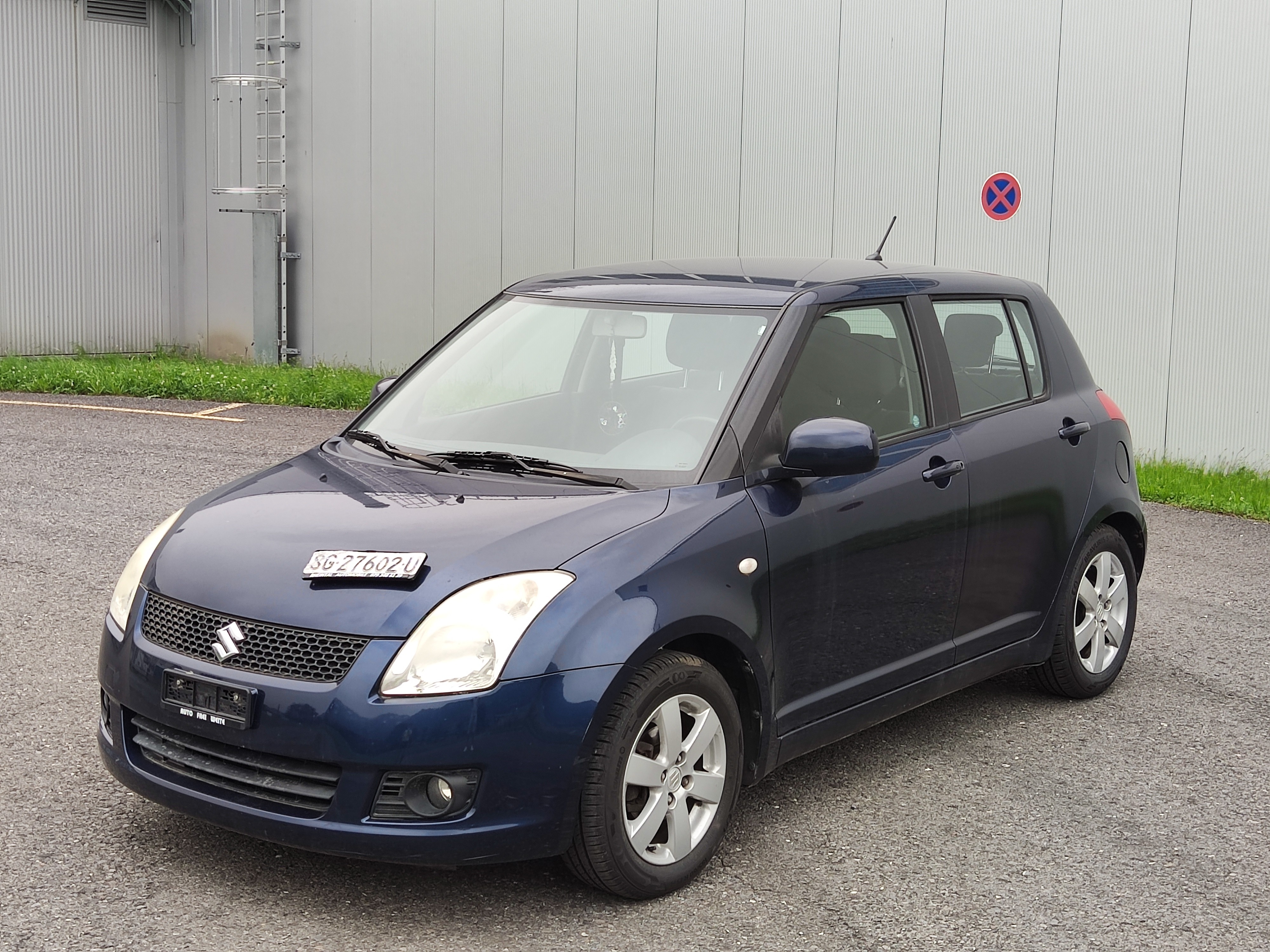 SUZUKI Swift 1.3i 16V GL Top