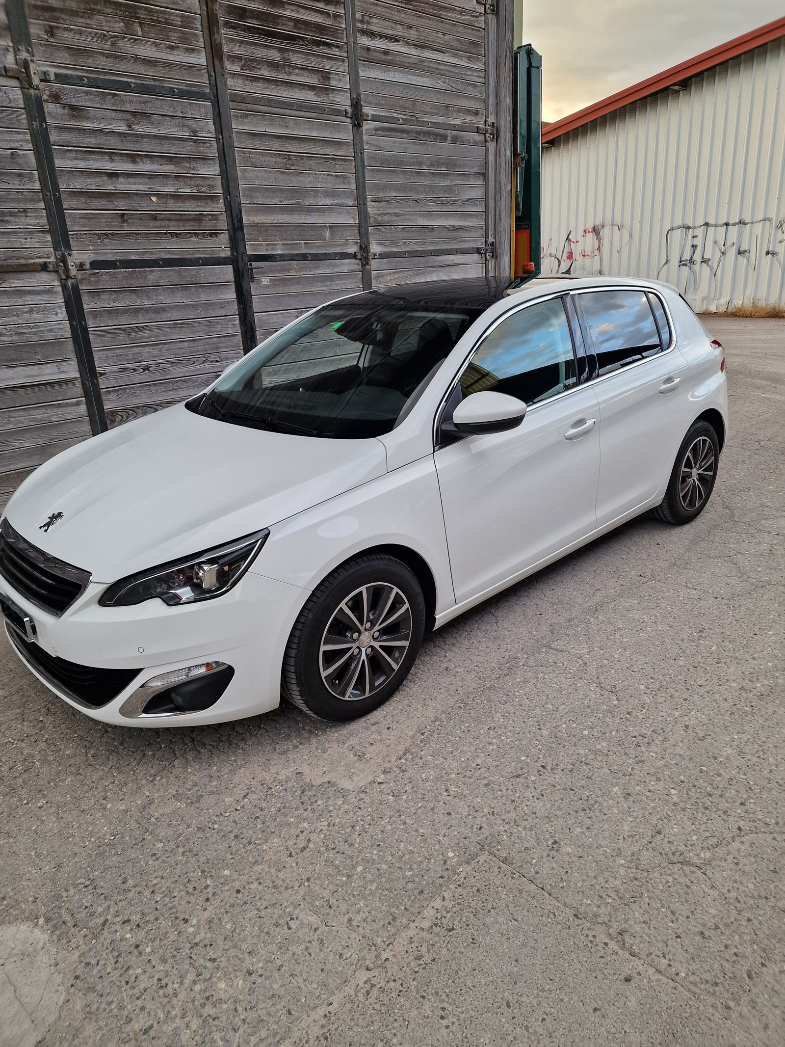 PEUGEOT 308 1.6 BlueHDI Allure