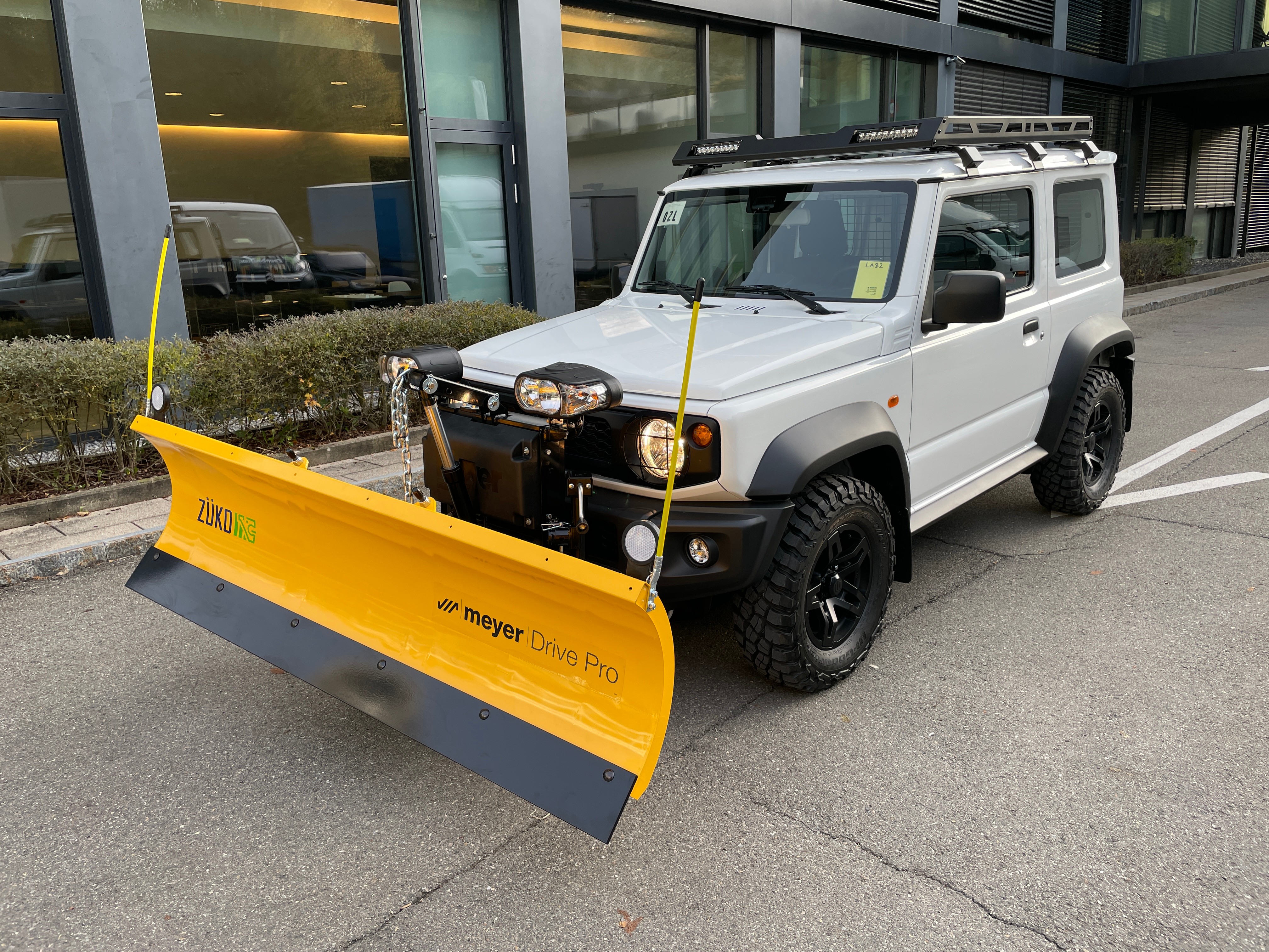 SUZUKI Jimny 1.5 Compact+ 4x4 inklusive Schneepflug und AHK