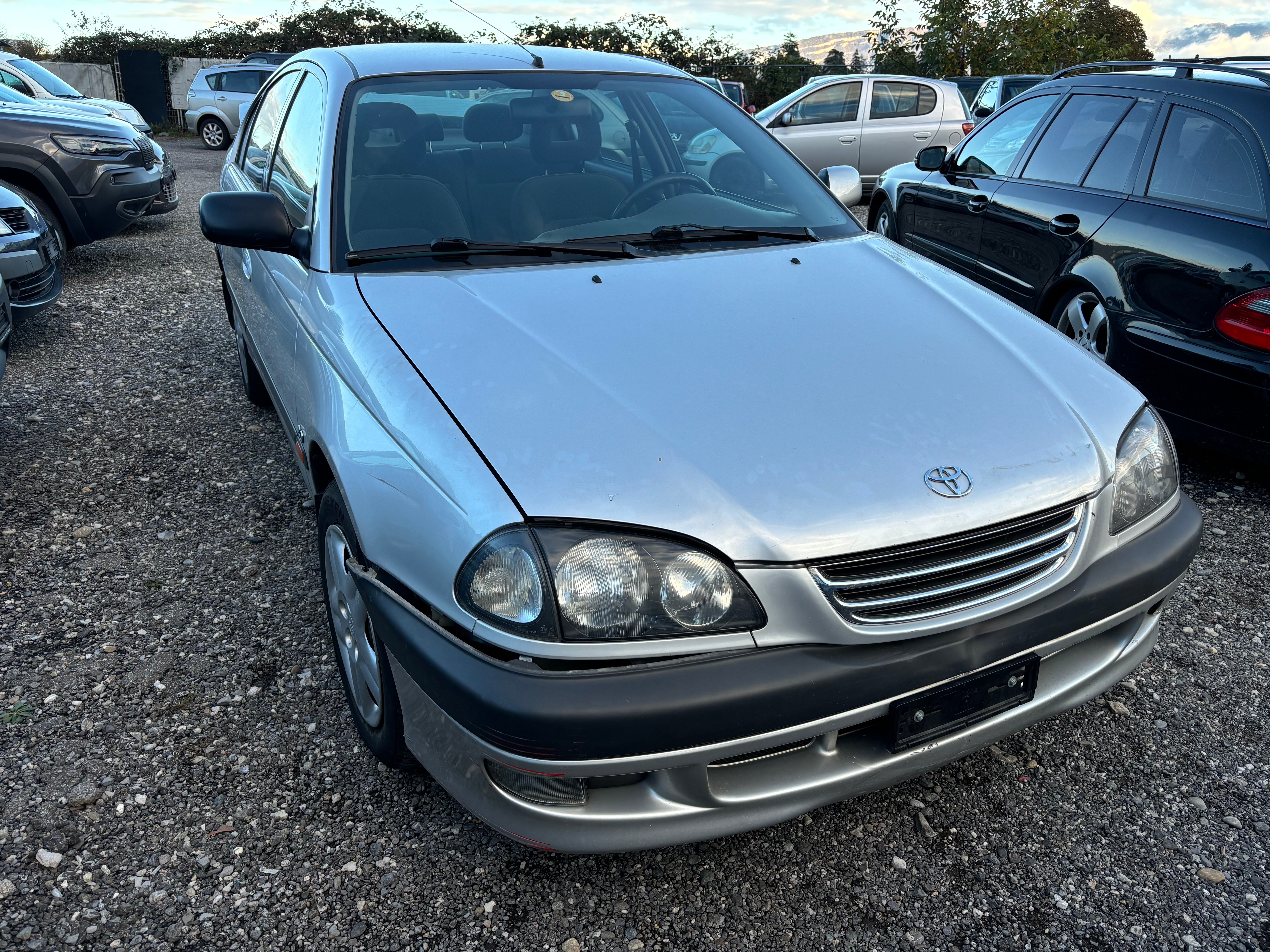 TOYOTA Avensis 2.0 Linea Sol