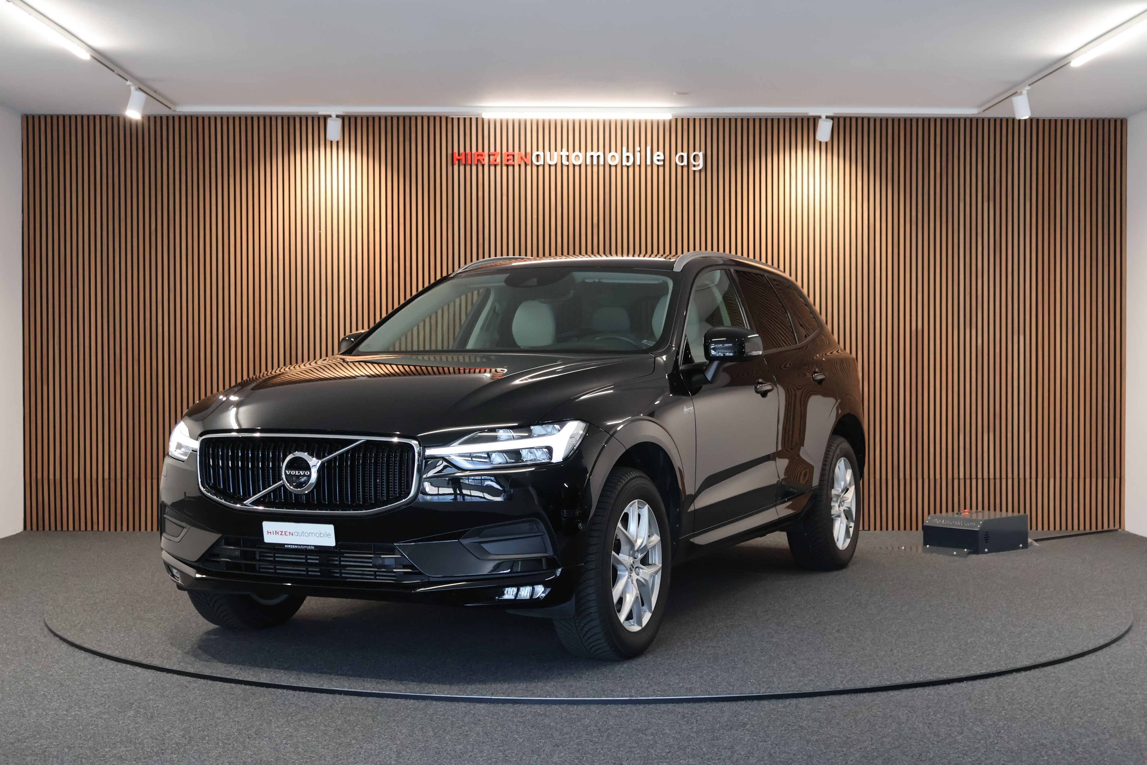 VOLVO XC60 T6 AWD Momentum Geartronic